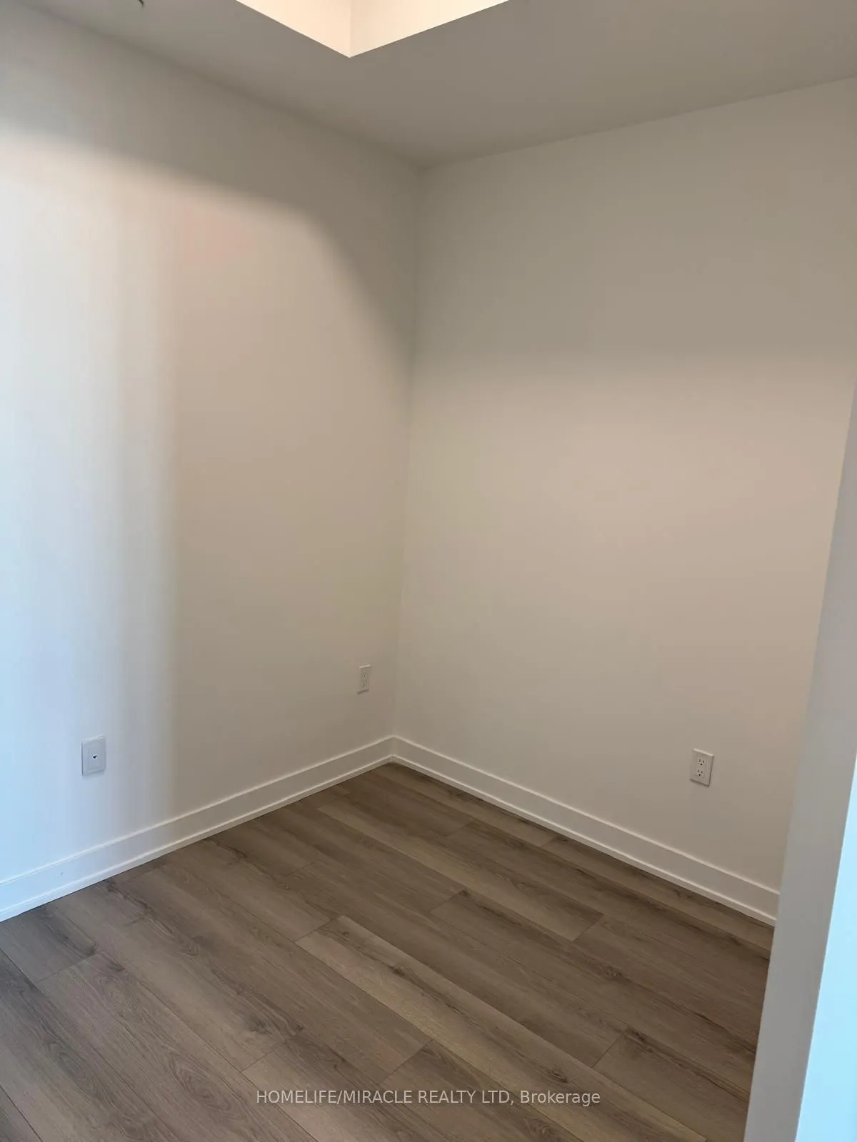 1005 Dundas Street E, #503