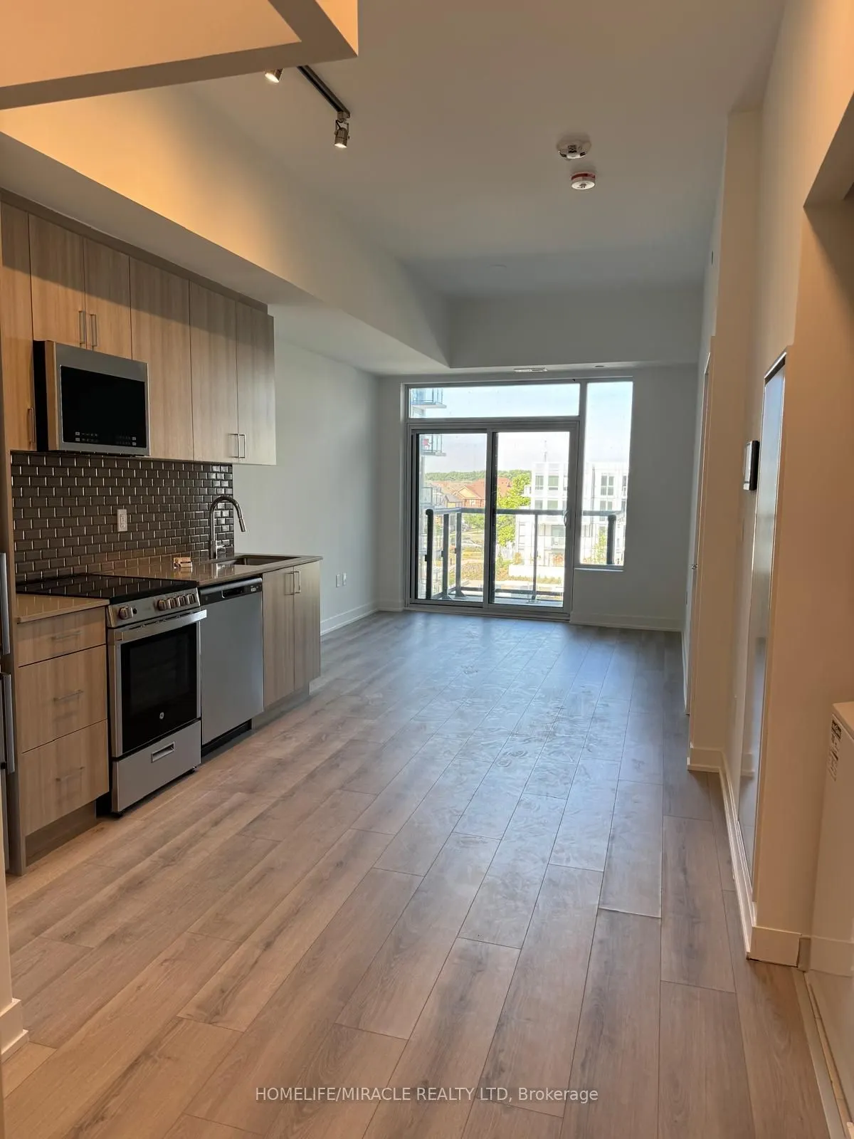 1005 Dundas Street E, #503