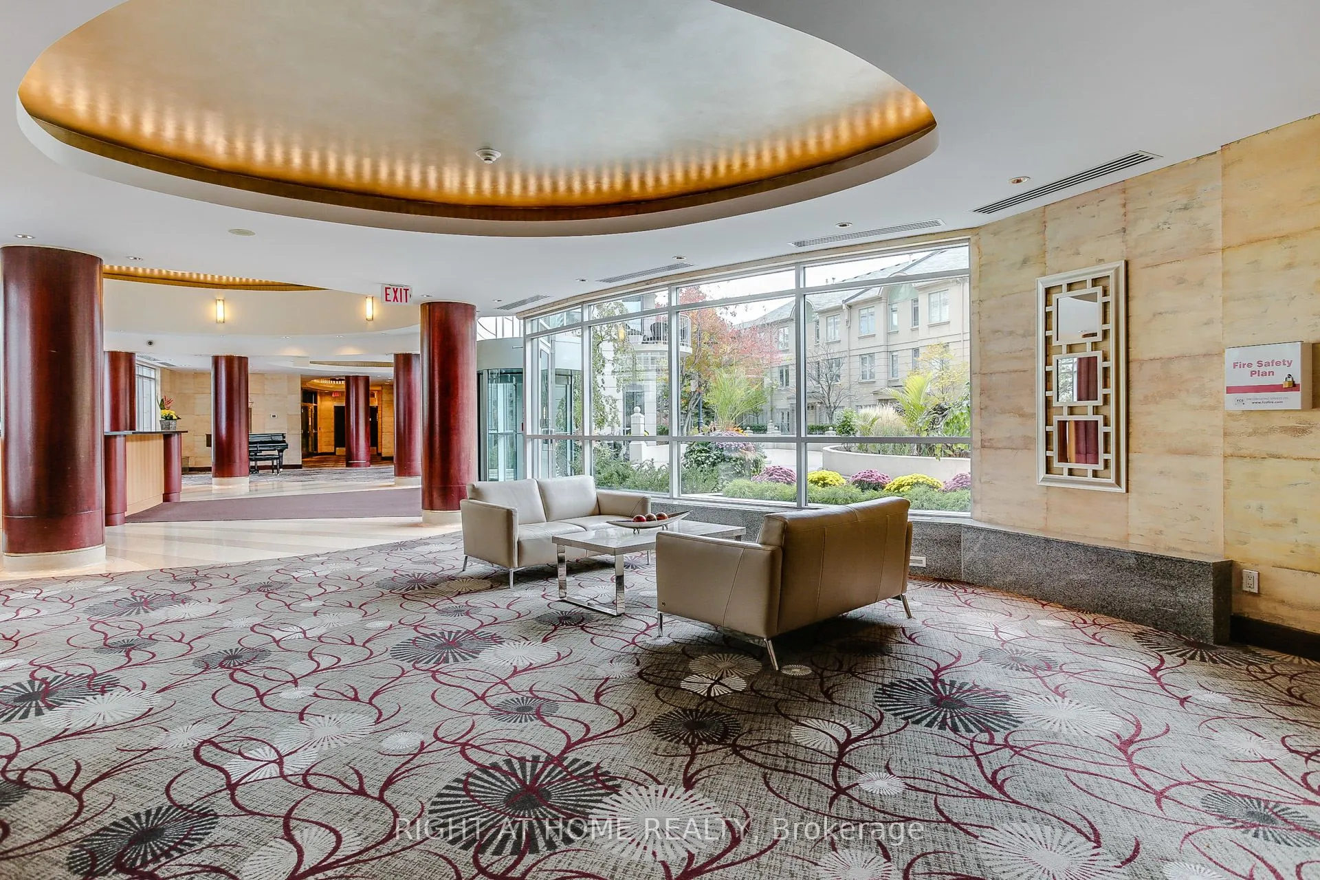 2111 Lake Shore Boulevard W, #Ph03