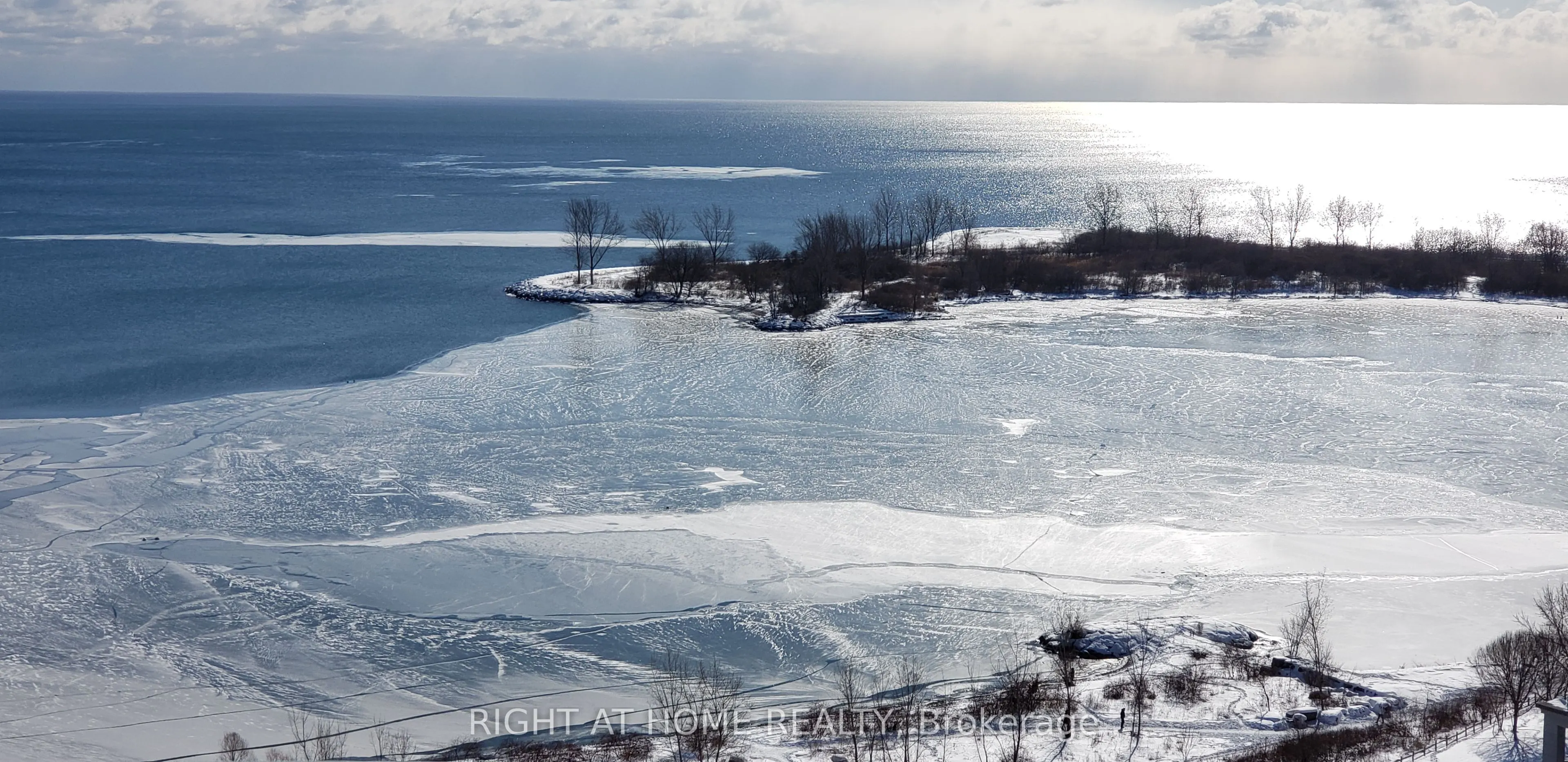 2111 Lake Shore Boulevard W, #Ph03