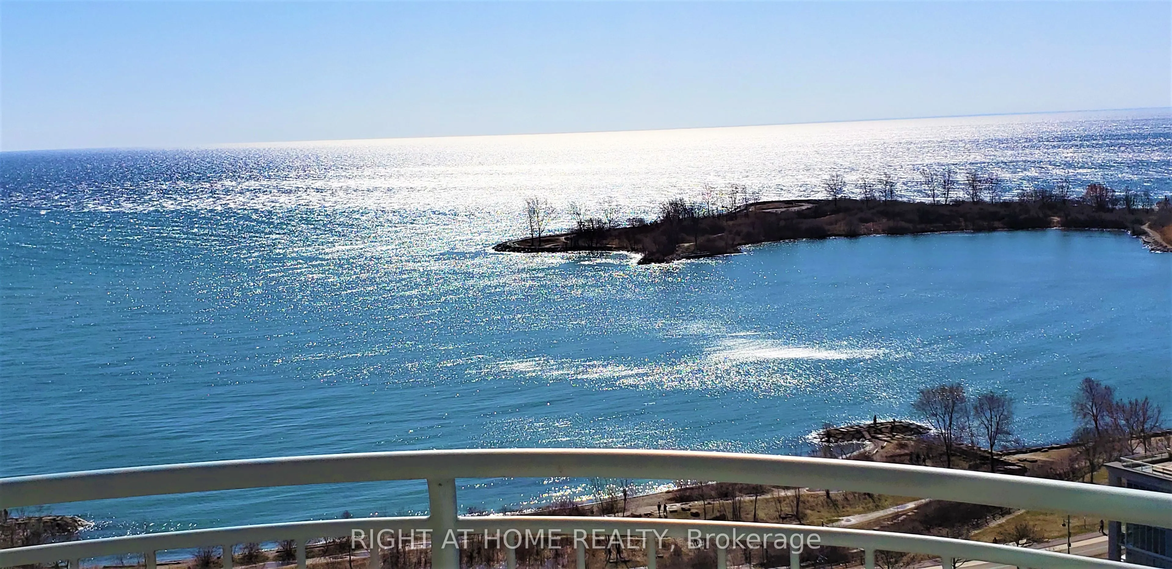 2111 Lake Shore Boulevard W, #Ph03