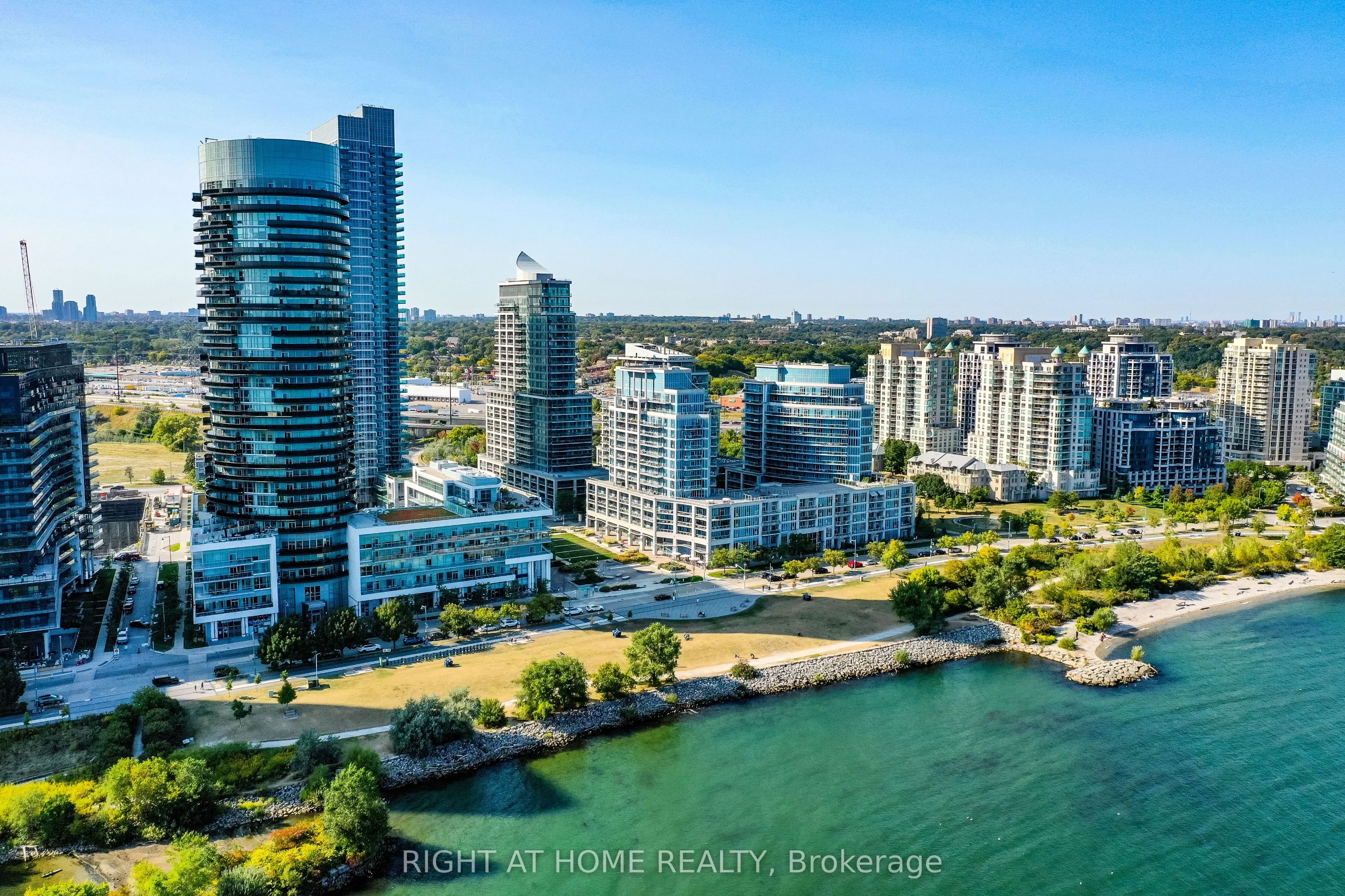 2111 Lake Shore Boulevard W, #Ph03