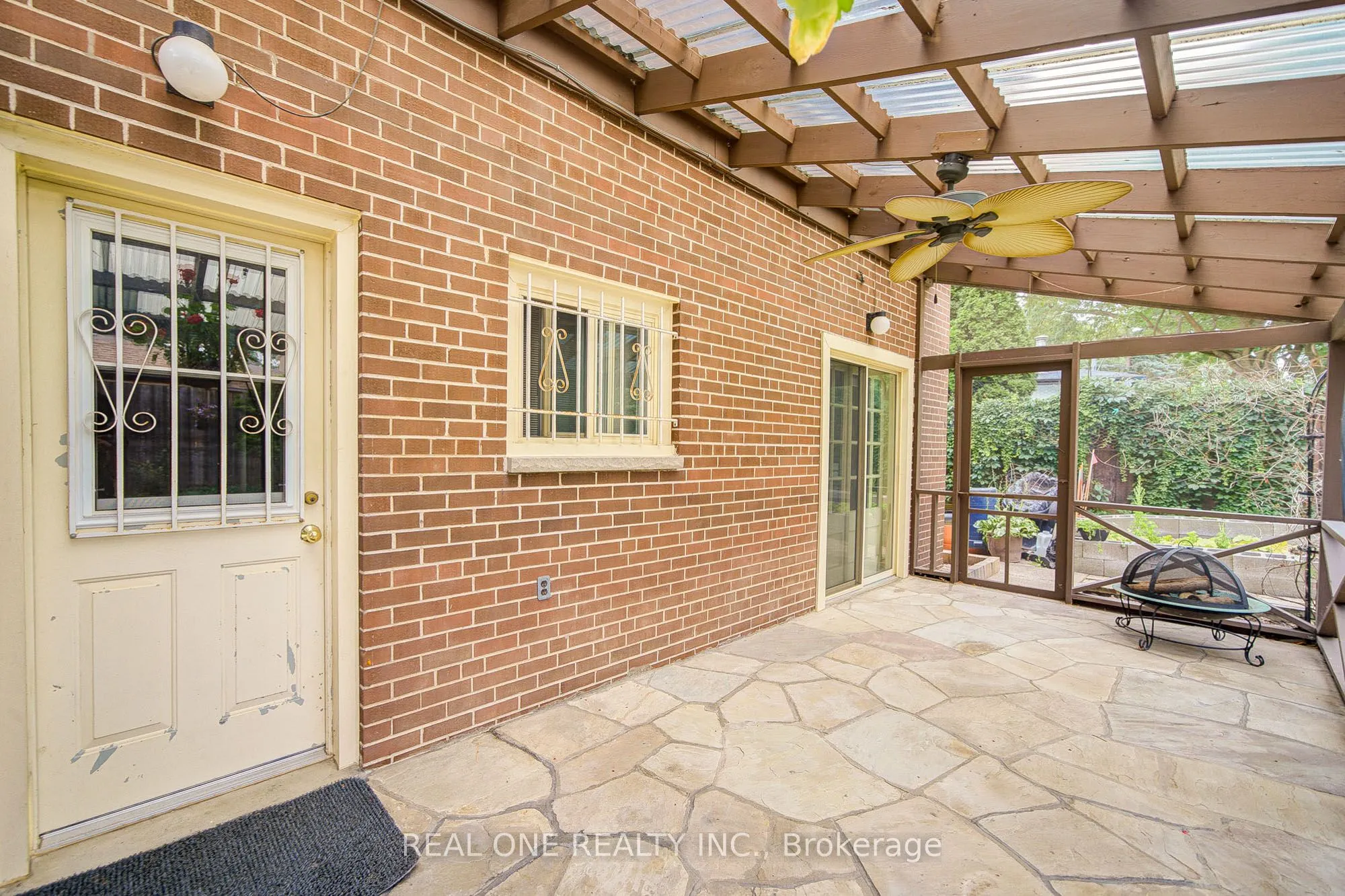 3372 Enniskillen Circle