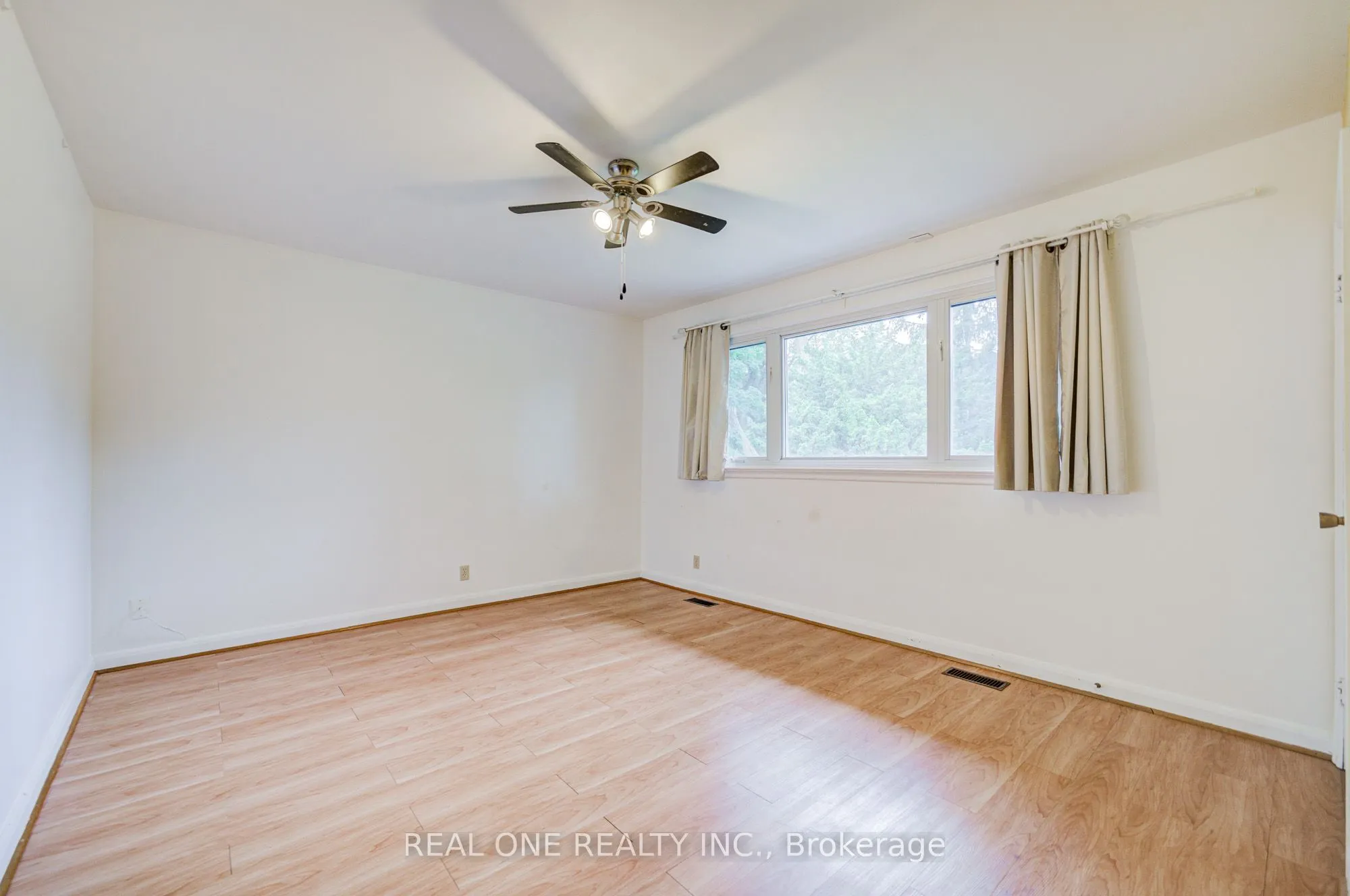 3372 Enniskillen Circle
