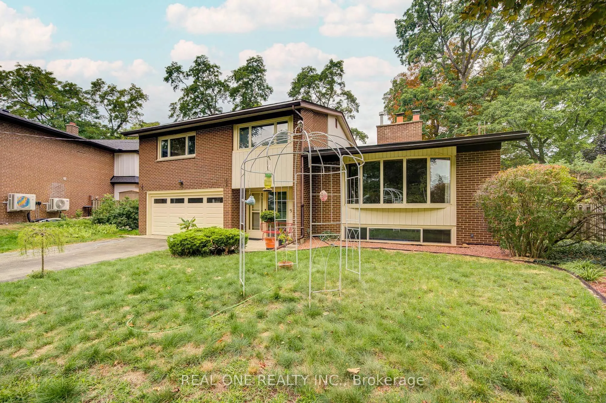 3372 Enniskillen Circle
