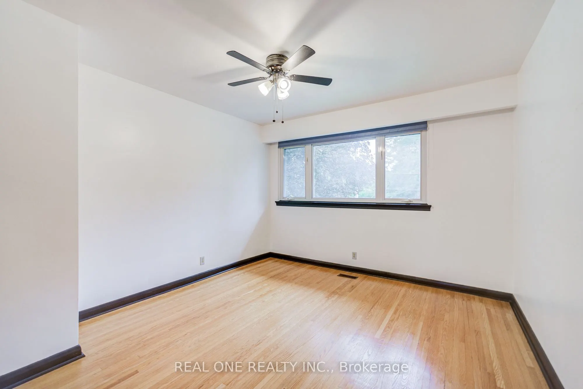3372 Enniskillen Circle