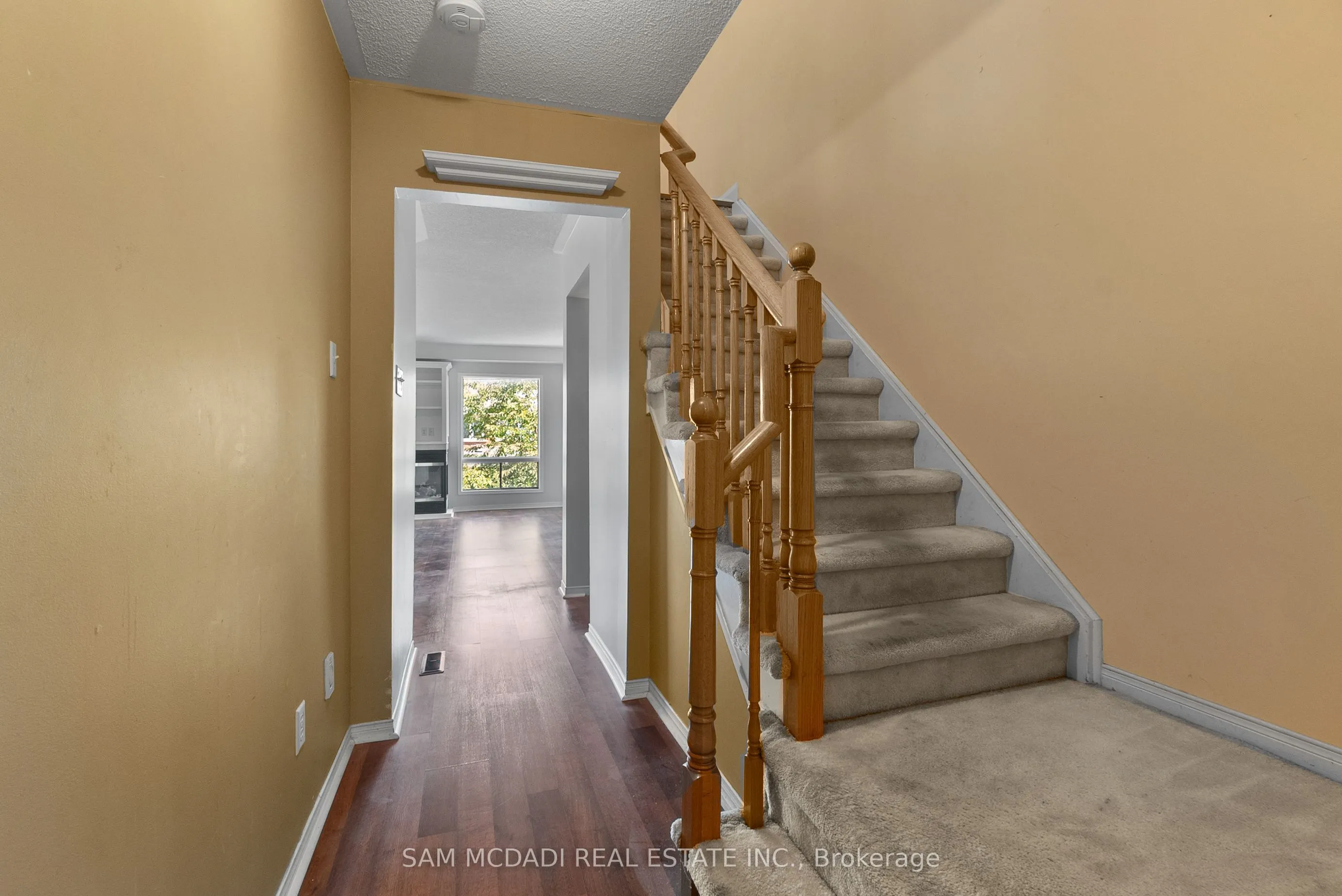2945 Thomas Street, #102