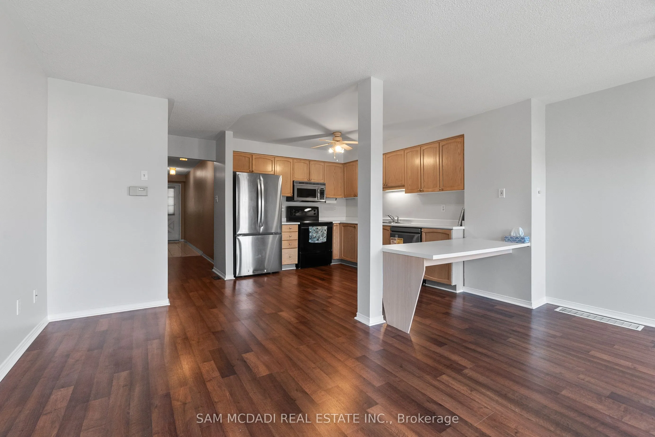 2945 Thomas Street, #102