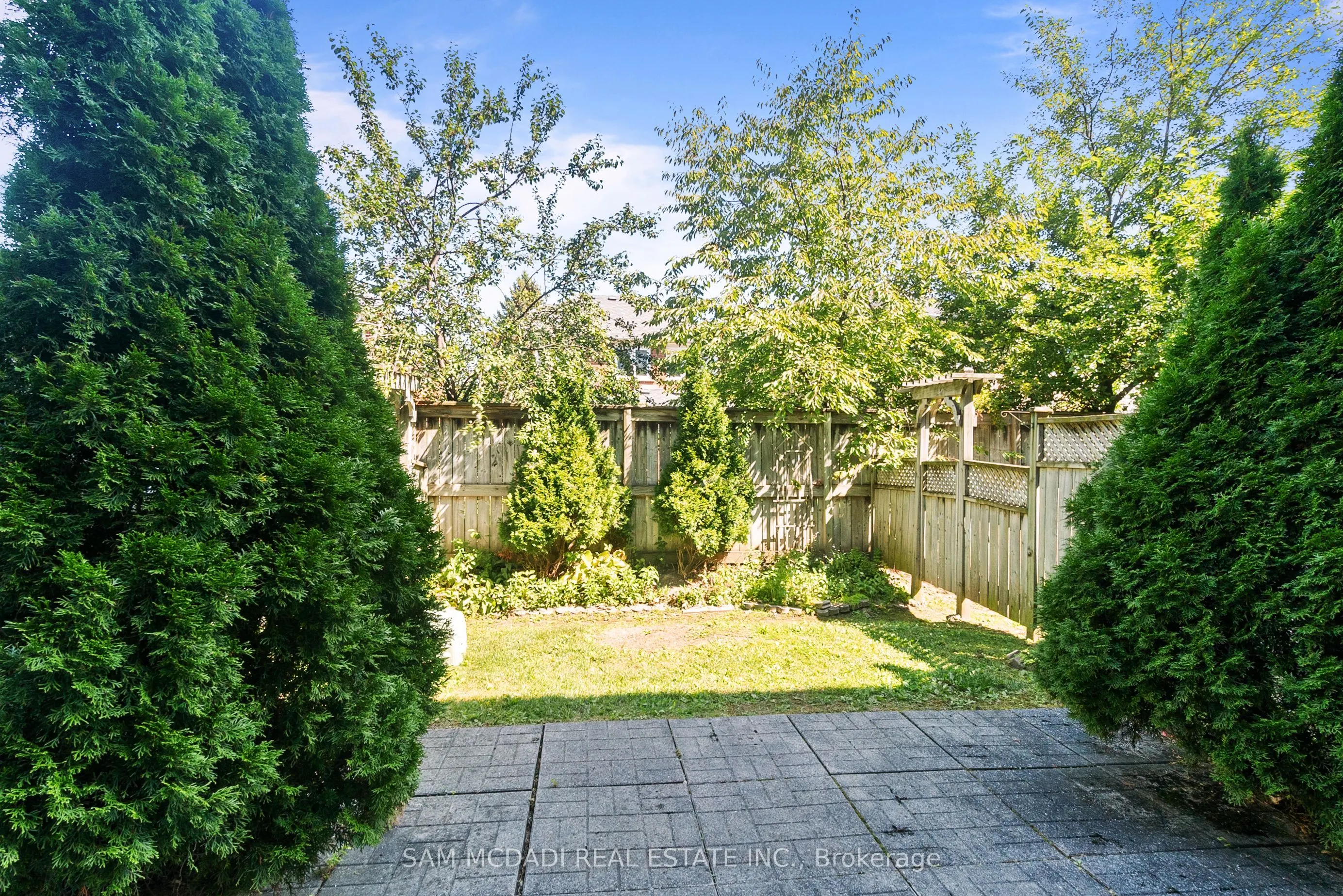 2945 Thomas Street, #102