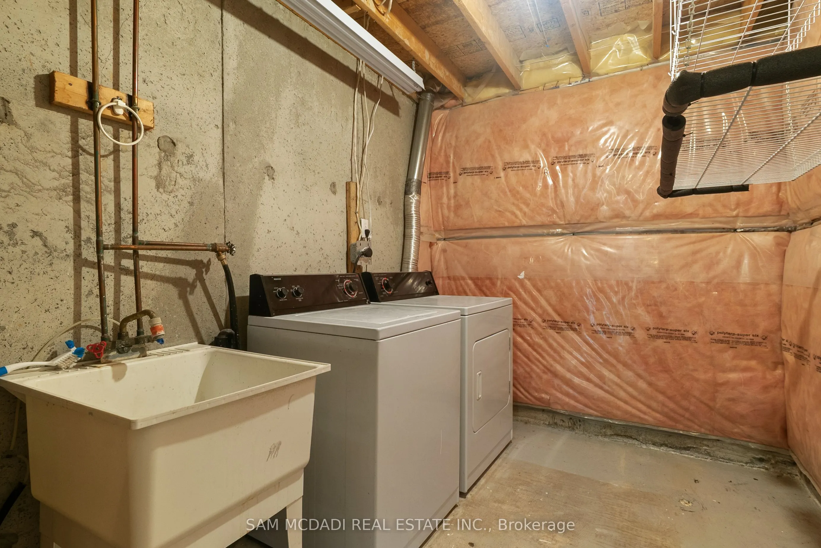 2945 Thomas Street, #102
