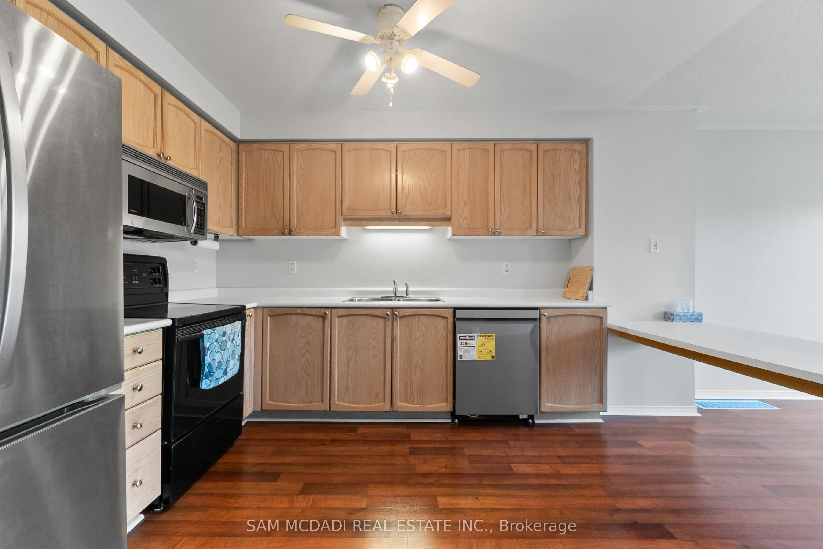 2945 Thomas Street, #102