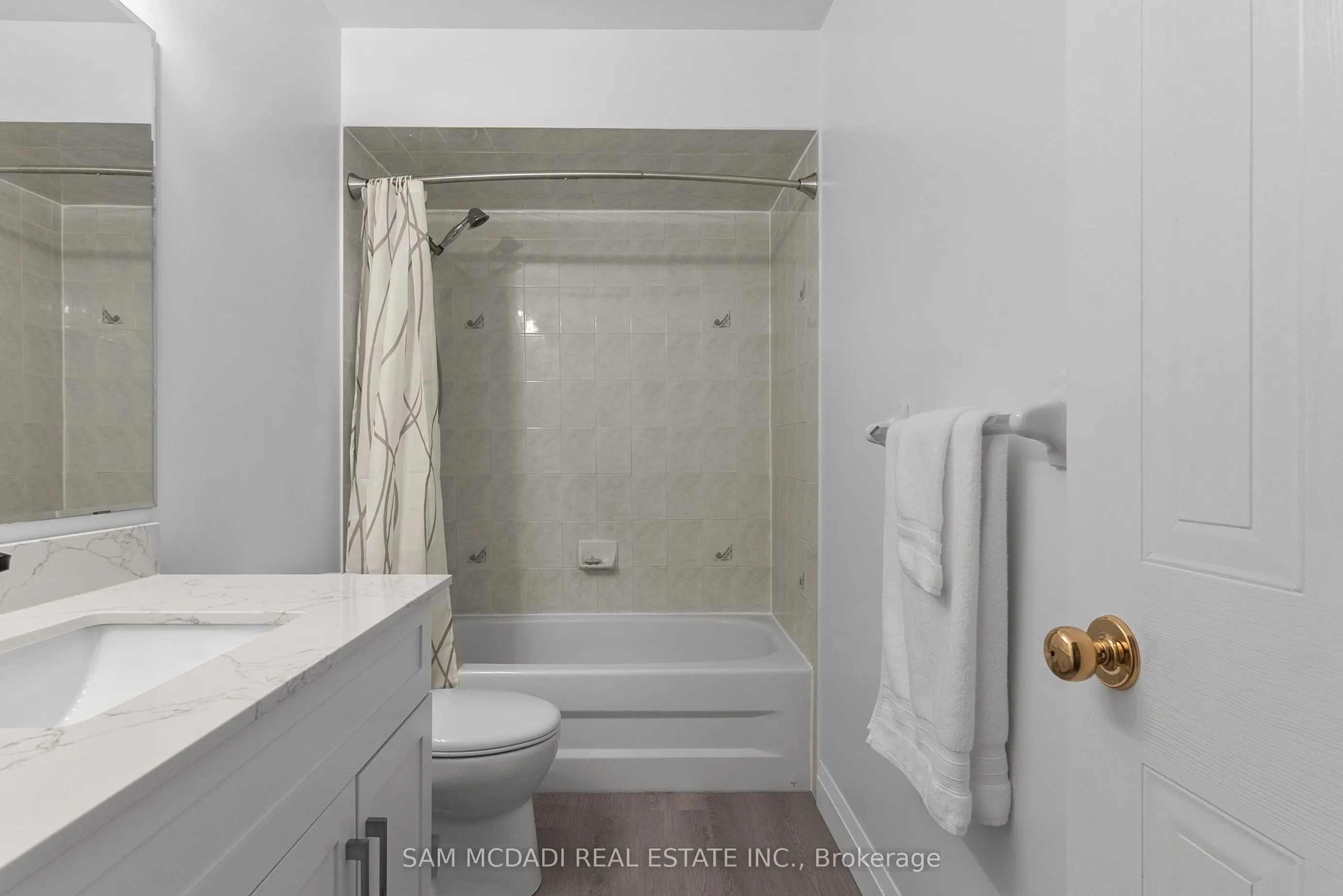 2945 Thomas Street, #102