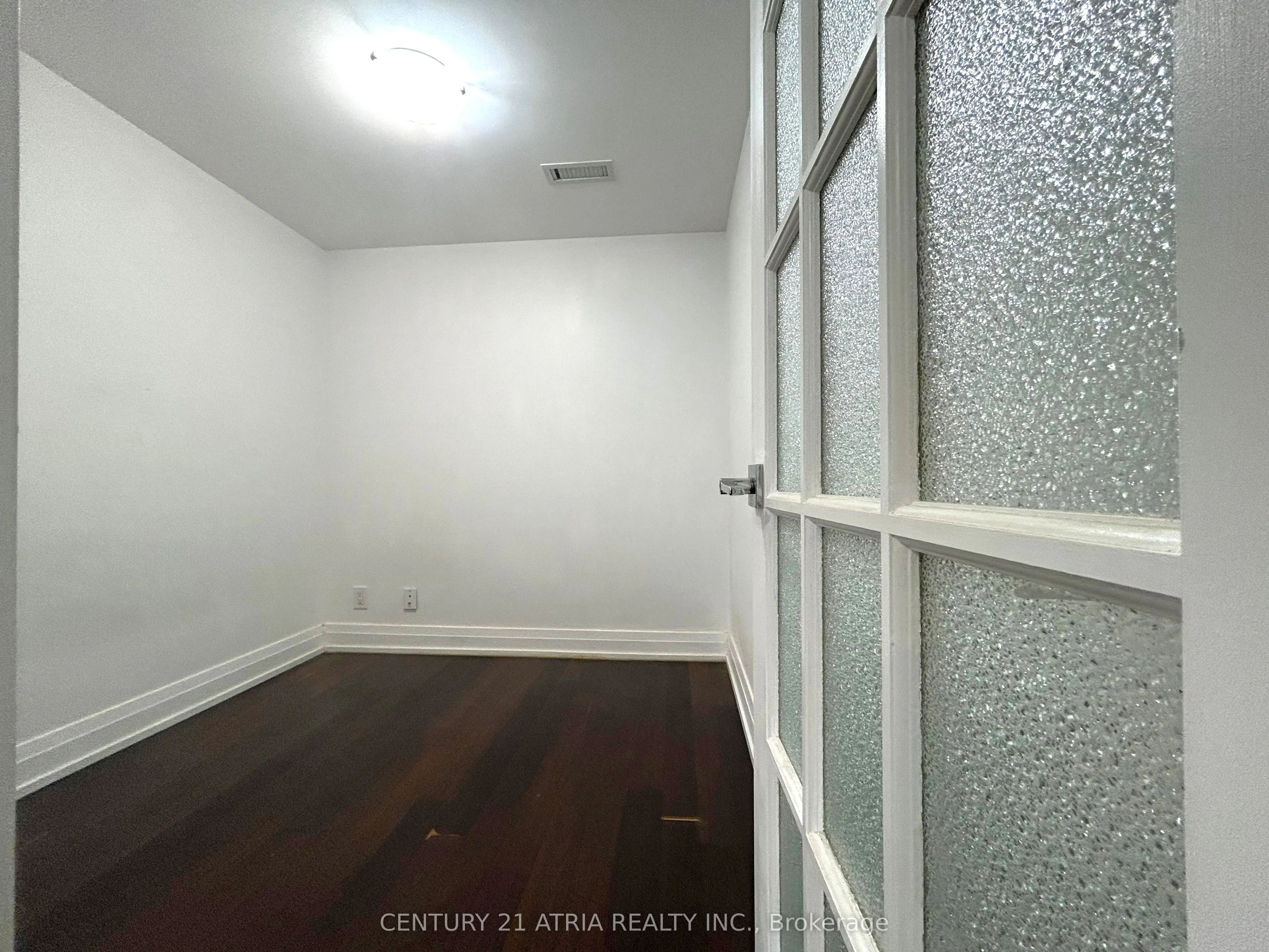 1 De Boers Drive, #1611