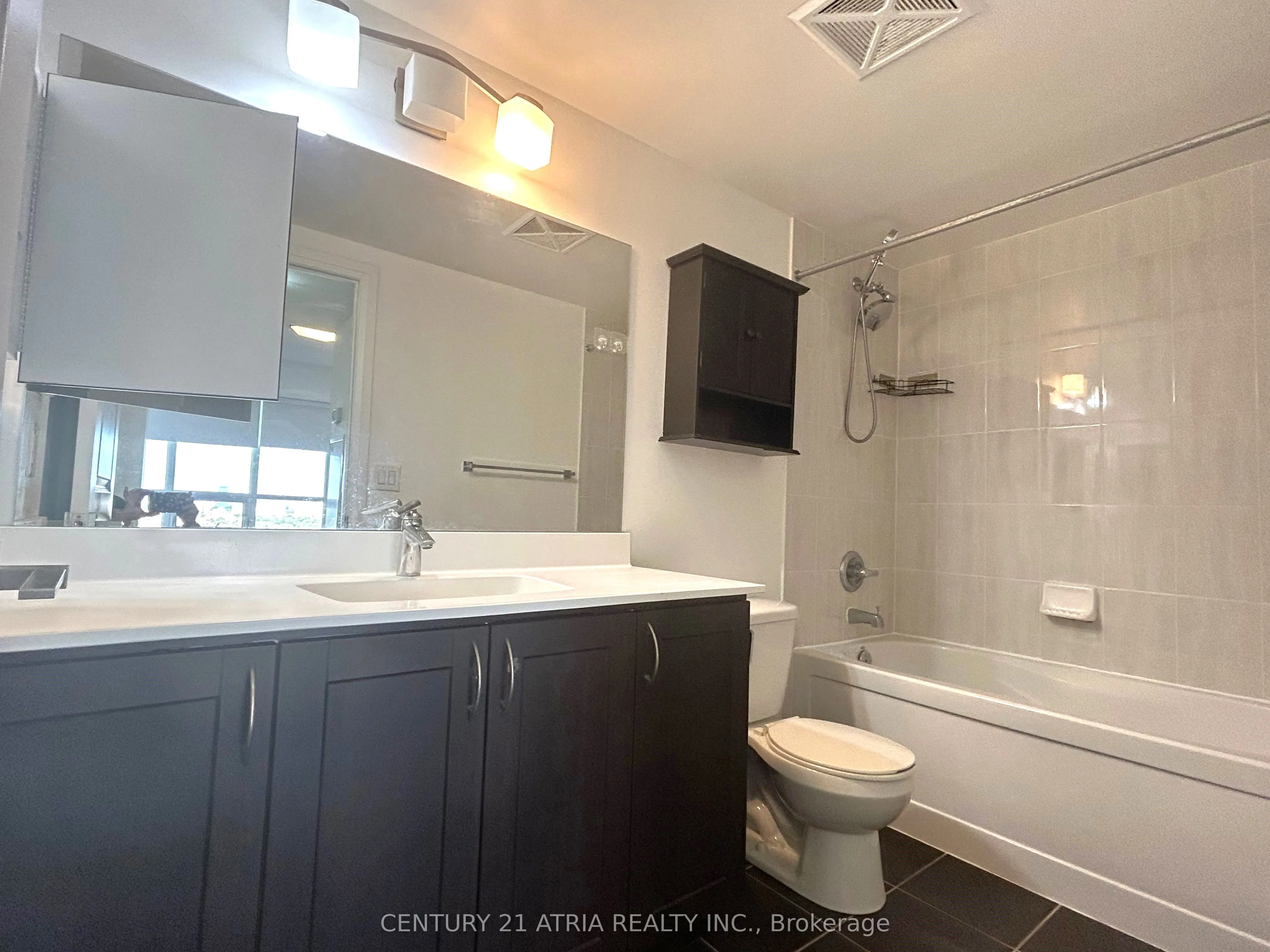 1 De Boers Drive, #1611