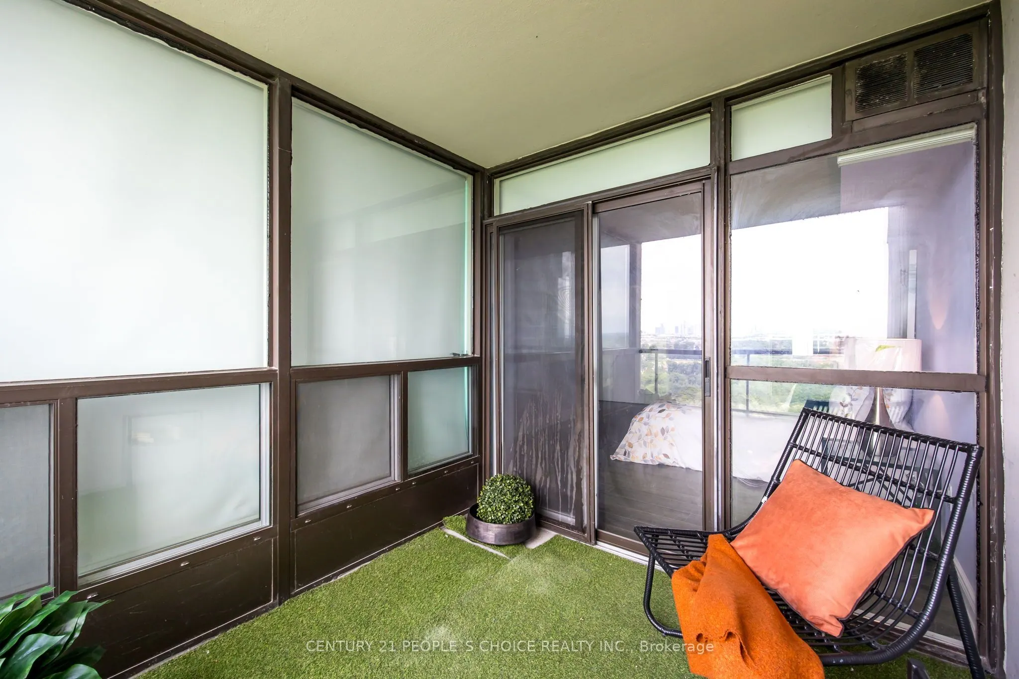 1 Rowntree Road, #1605