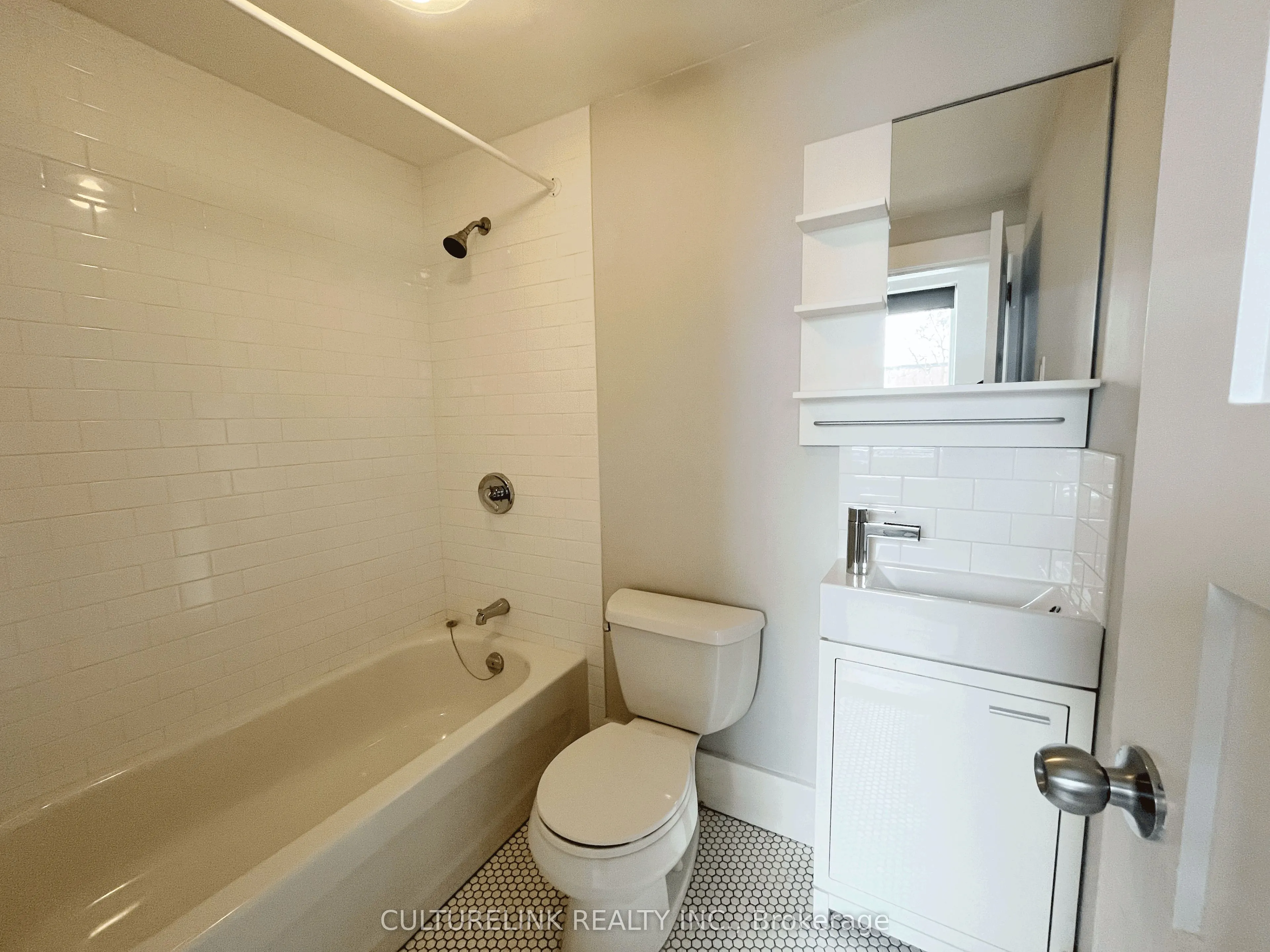 208 Christie Street, #Main Floor