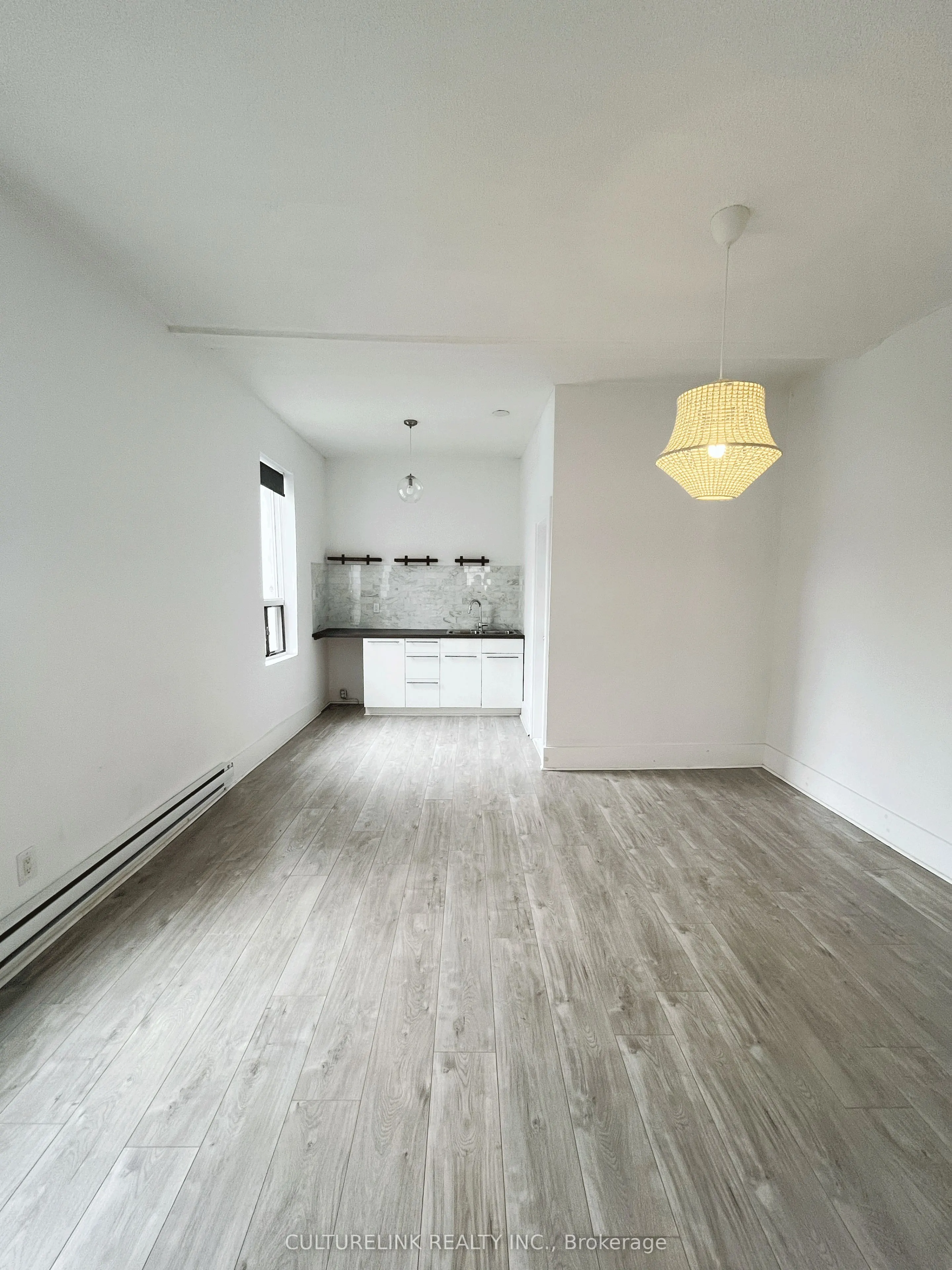 208 Christie Street, #Main Floor