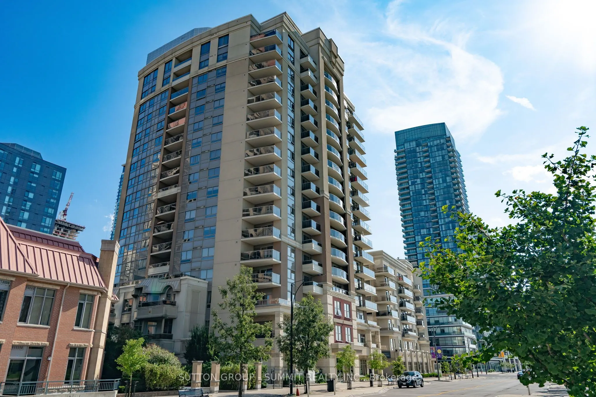 350 Princess Royal Drive S, #808