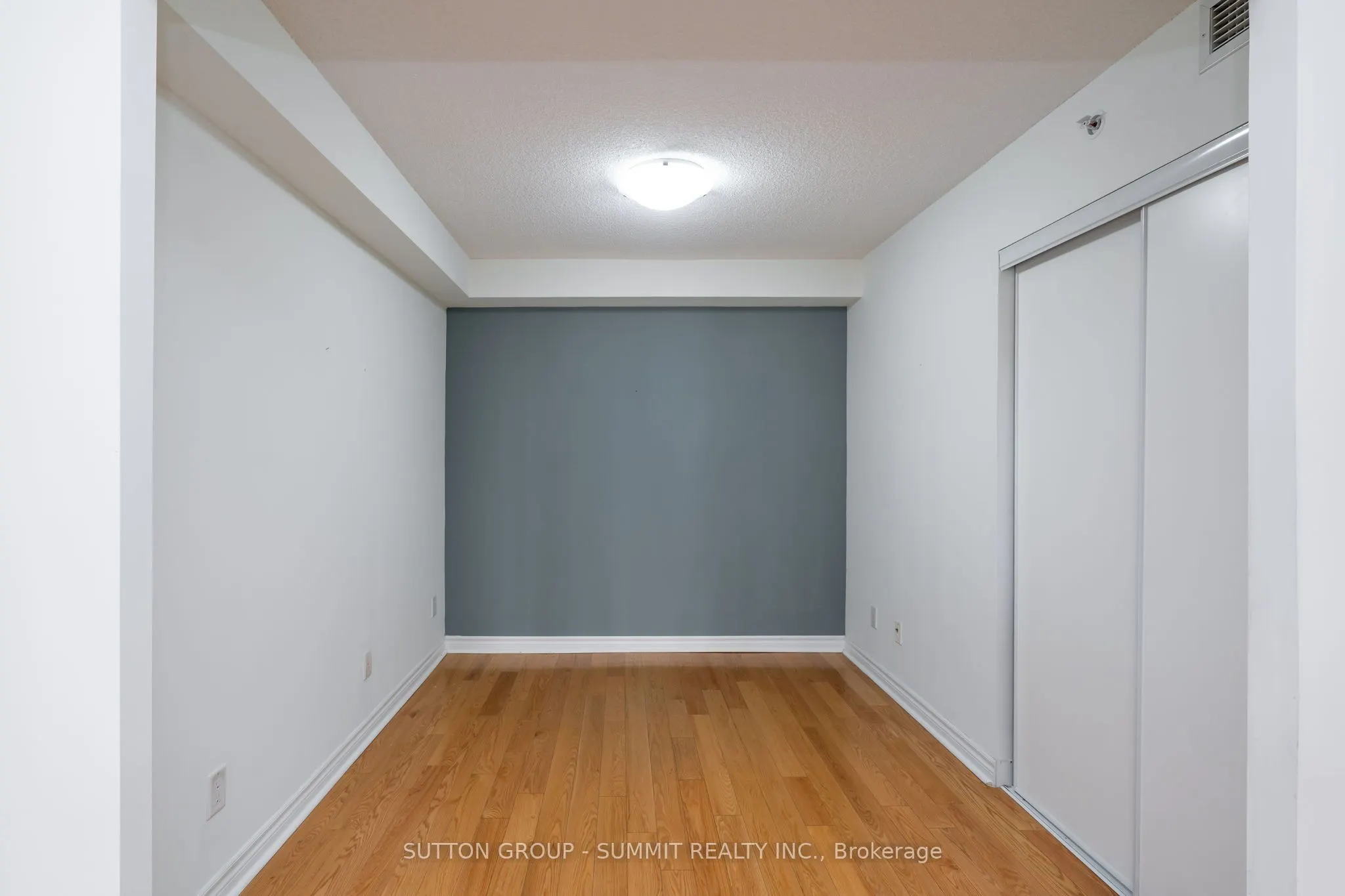 350 Princess Royal Drive S, #808