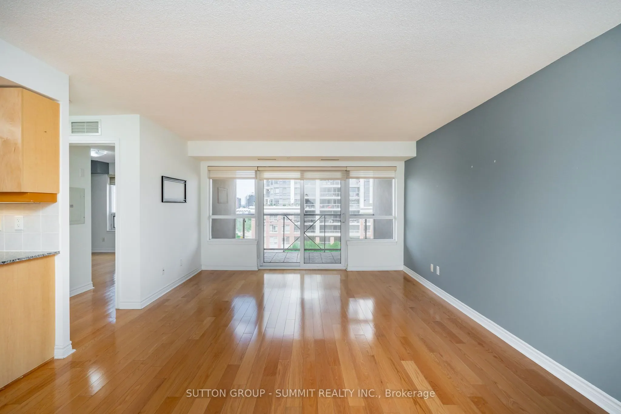 350 Princess Royal Drive S, #808