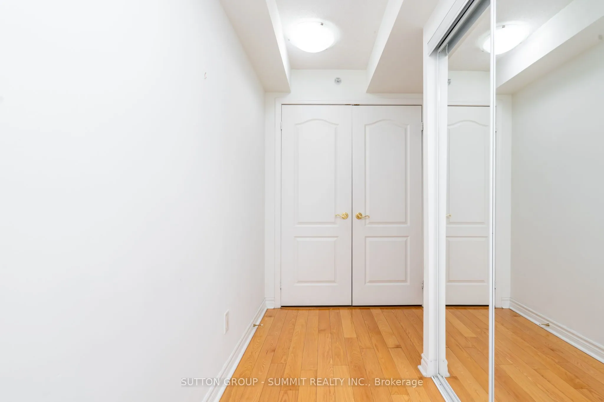 350 Princess Royal Drive S, #808