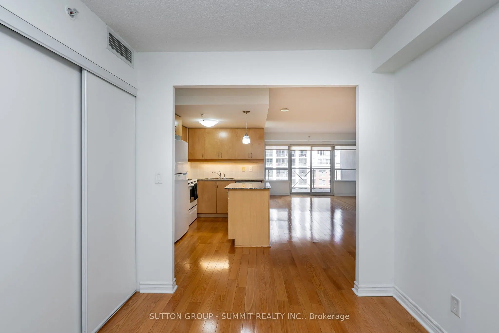 350 Princess Royal Drive S, #808