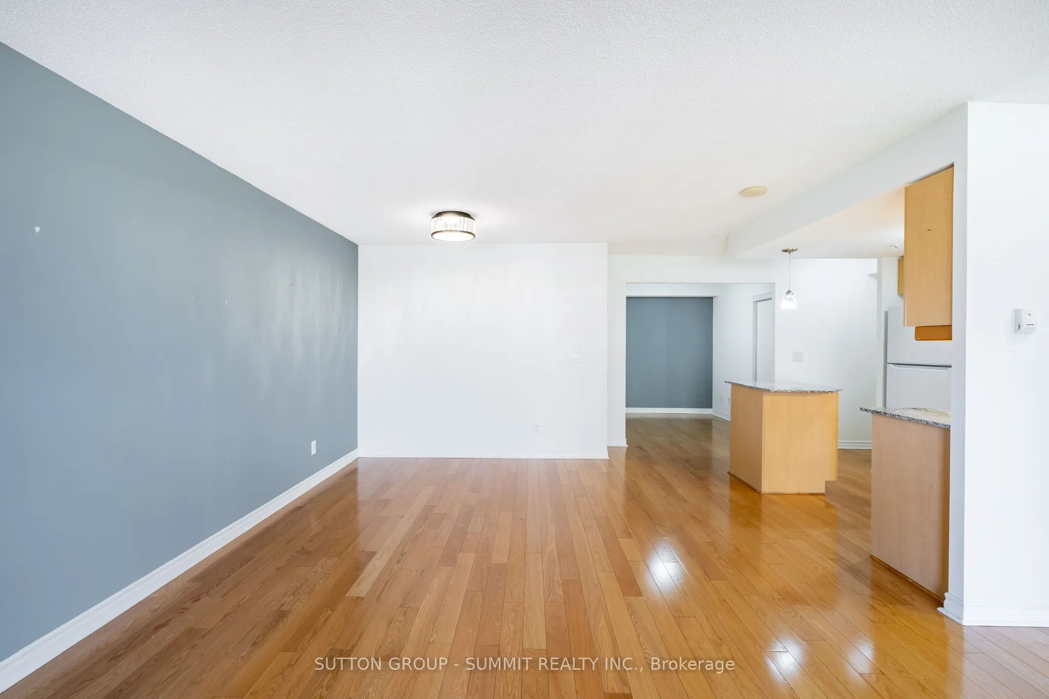 350 Princess Royal Drive S, #808
