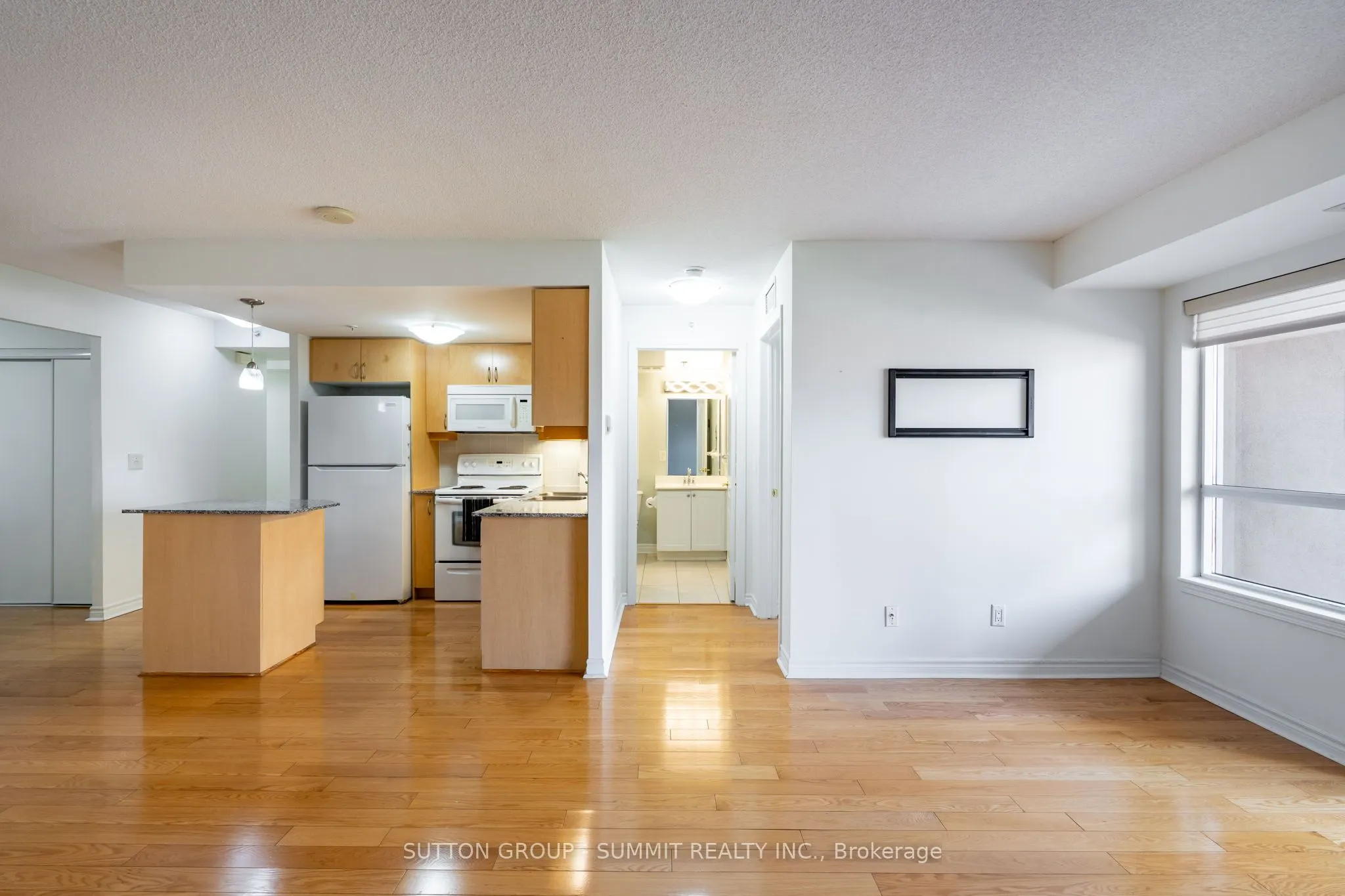 350 Princess Royal Drive S, #808