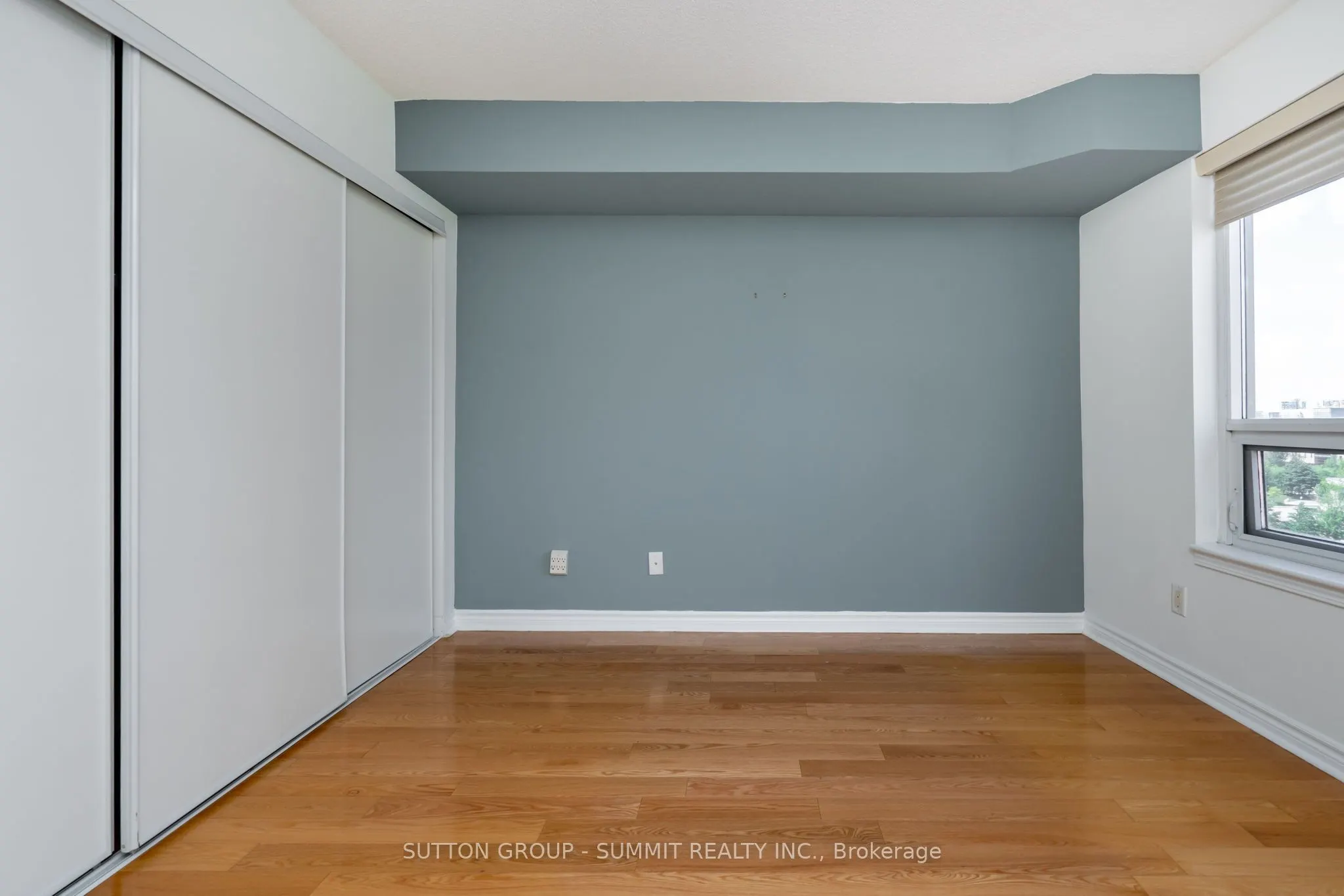 350 Princess Royal Drive S, #808
