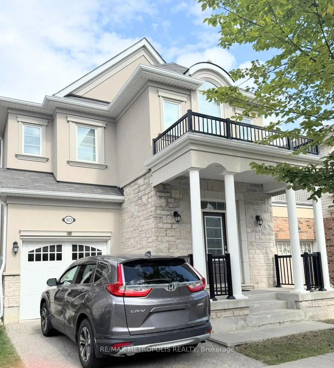 923 Penson Crescent, #bsmt