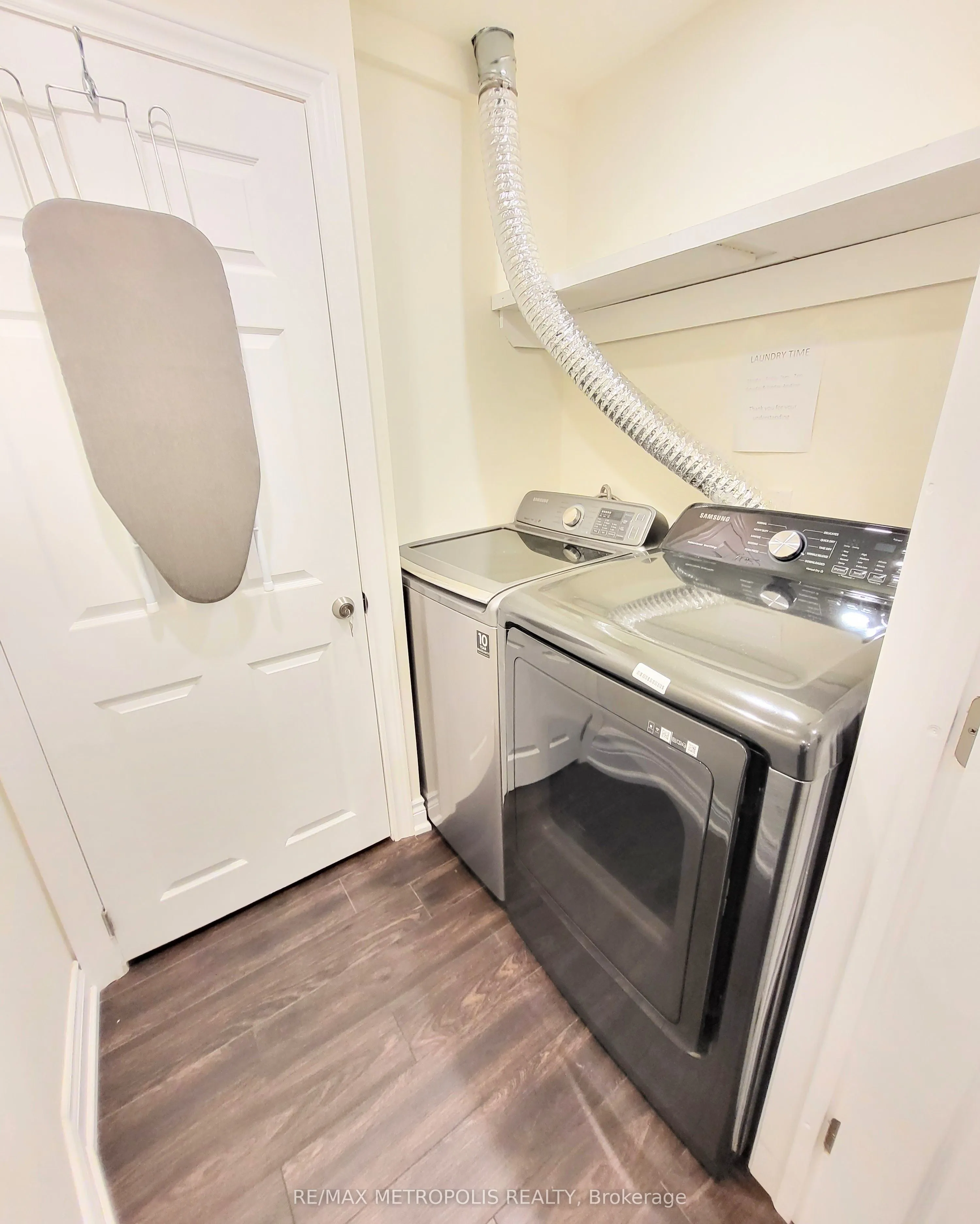 923 Penson Crescent, #bsmt