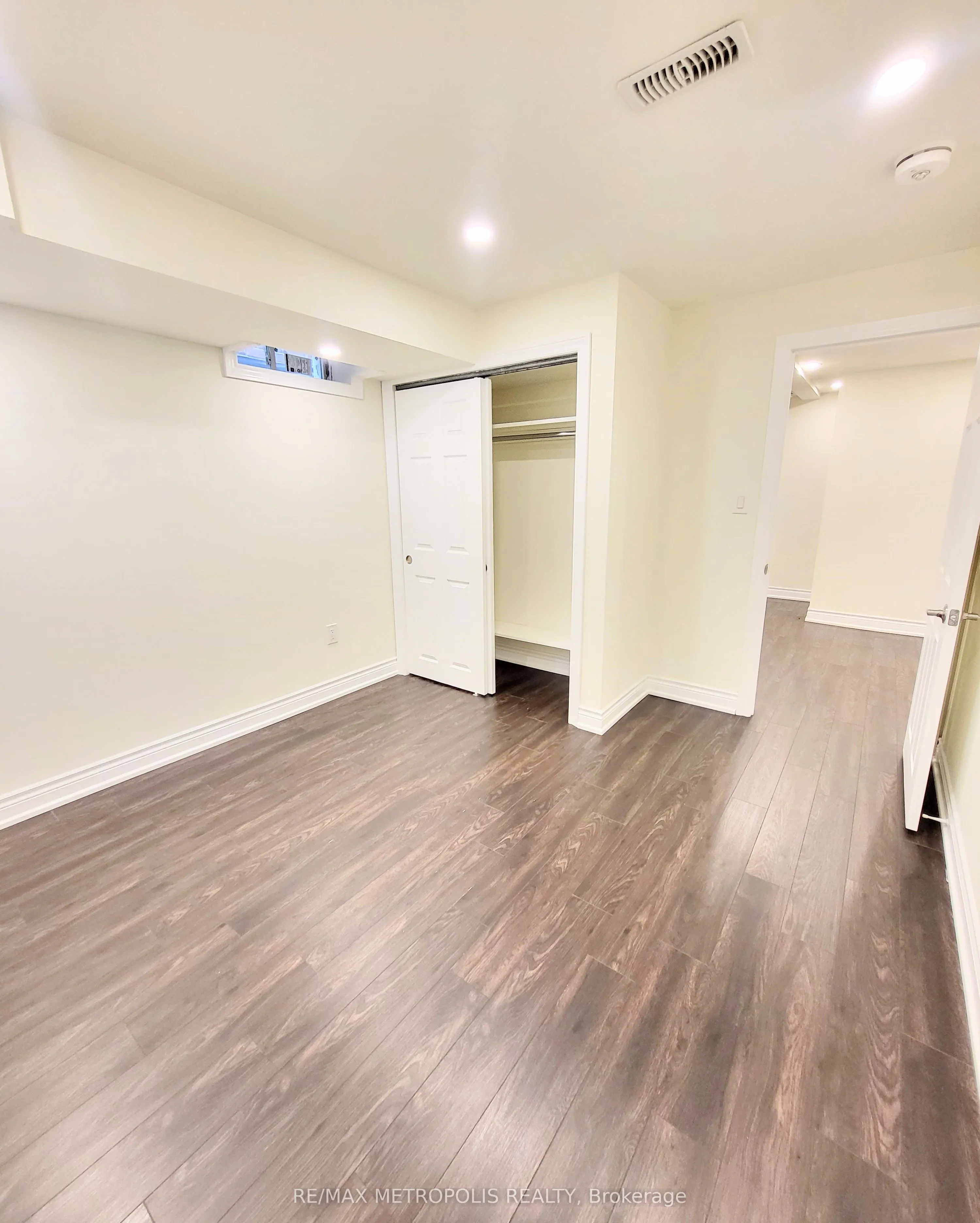 923 Penson Crescent, #bsmt