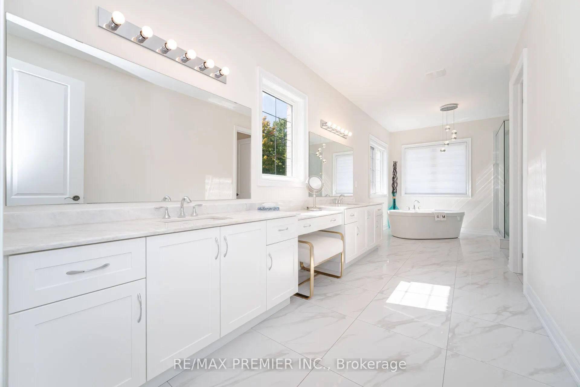 18 Erintown Crescent