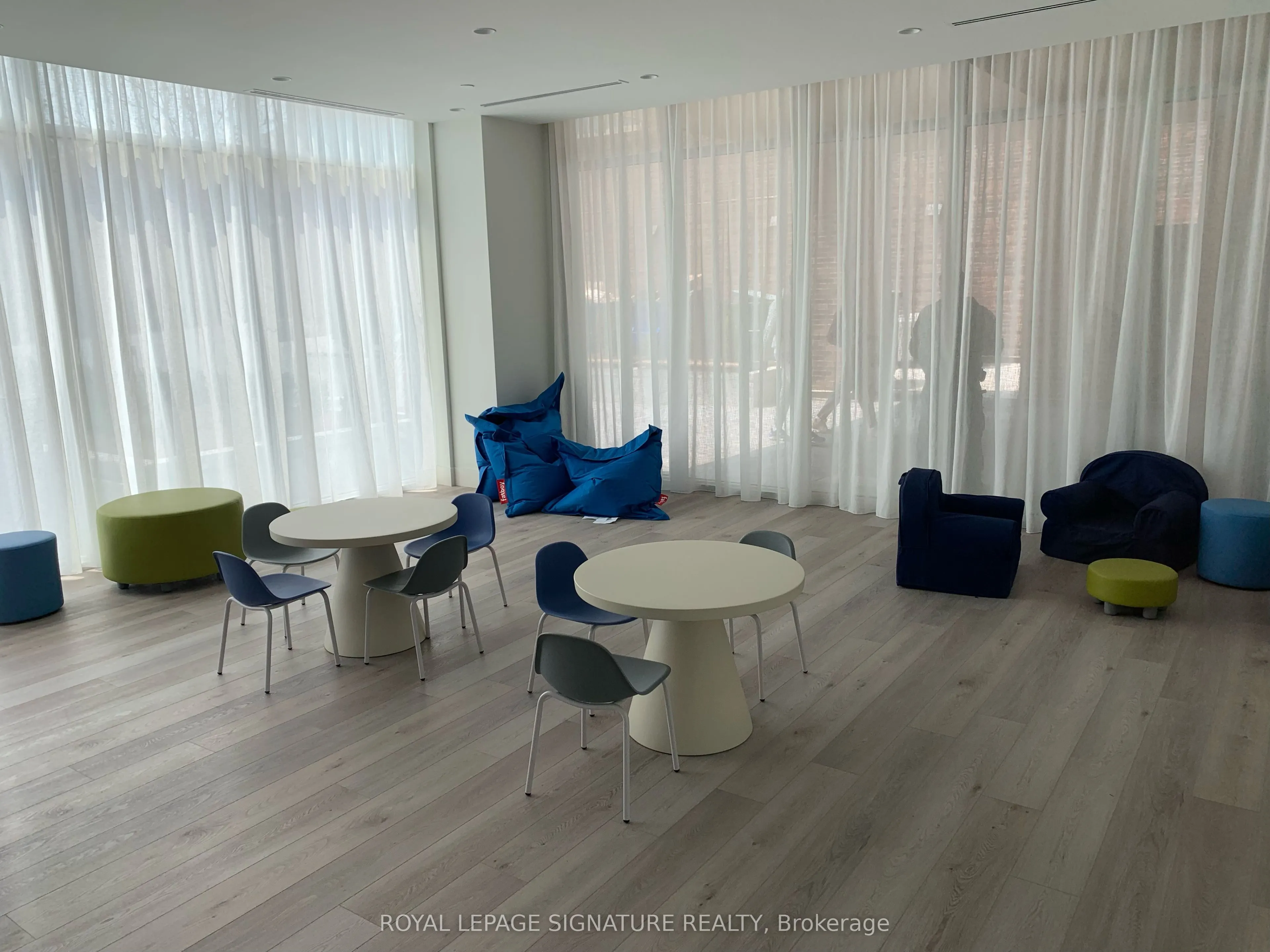 1787 St Clair Avenue W, #431