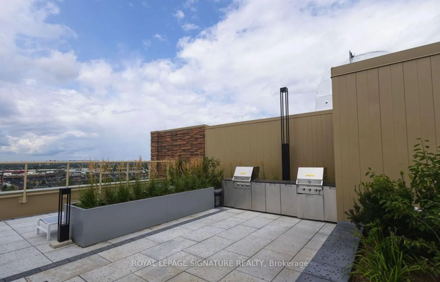 1787 St Clair Avenue W, #431
