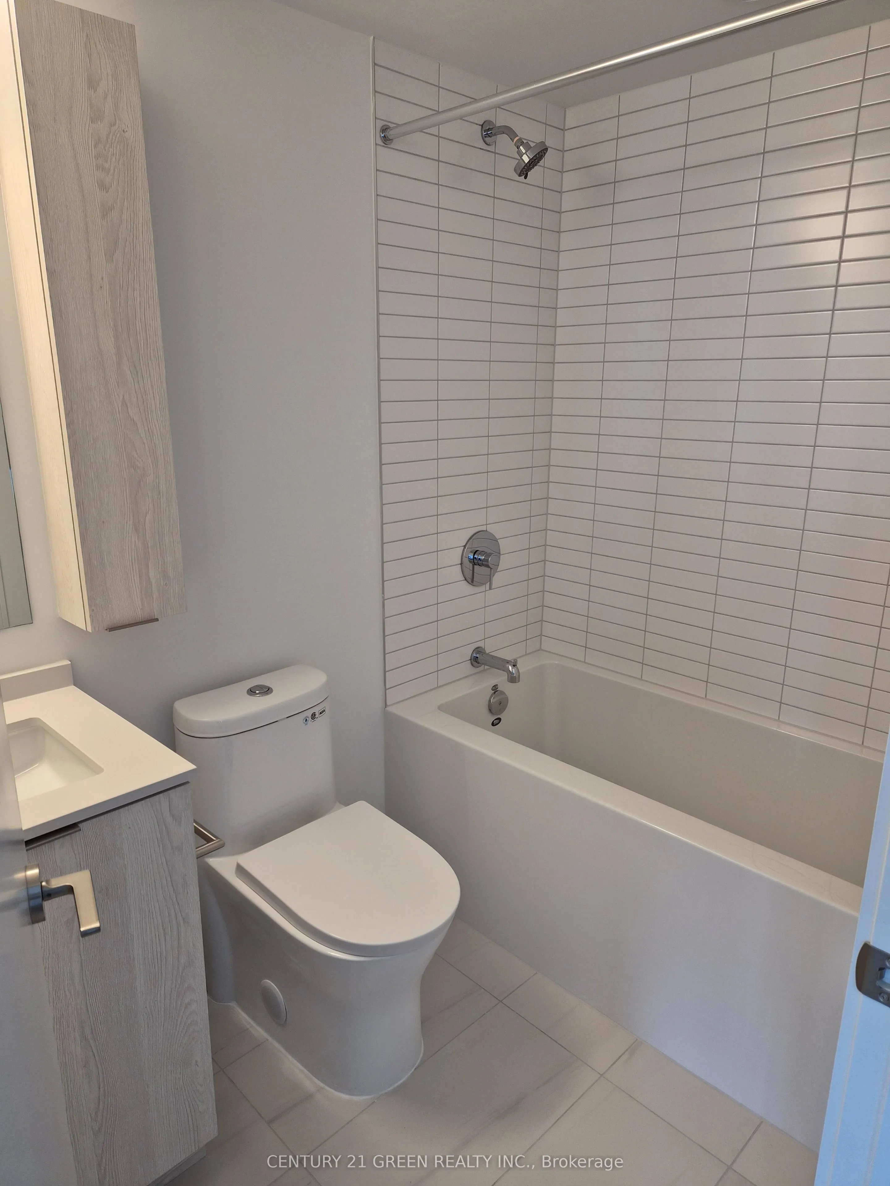 3009 Novar Road, #902