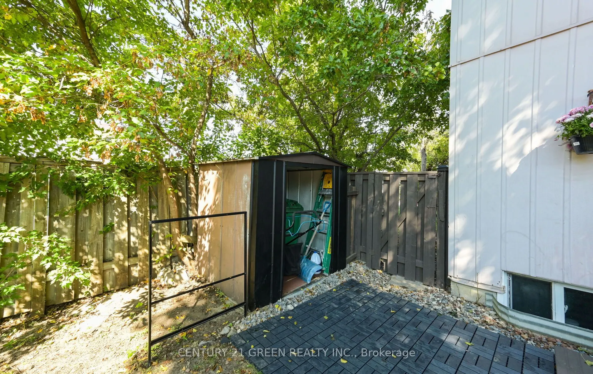 1 Greenarrow Court