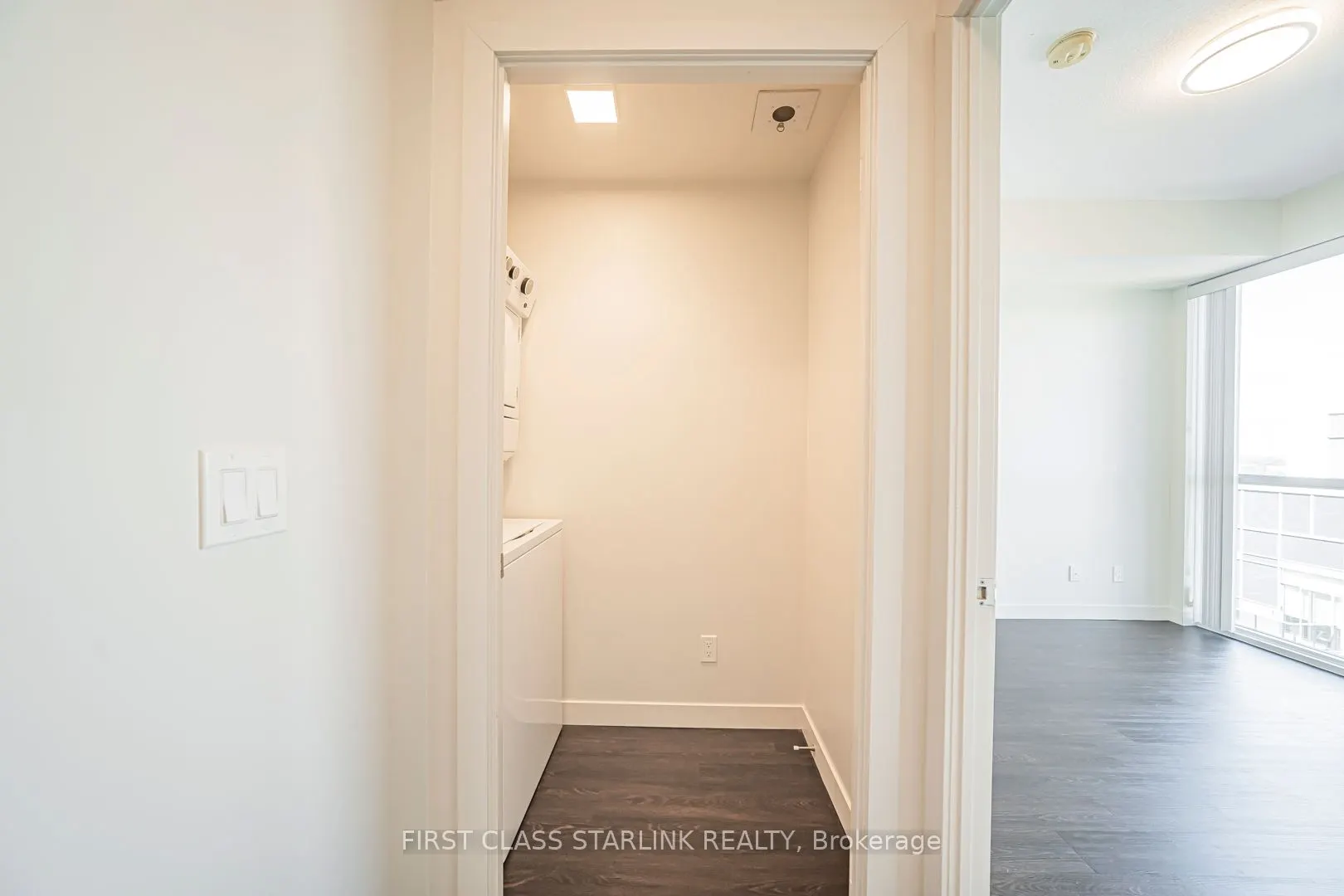 2087 Fairview Street, #2202