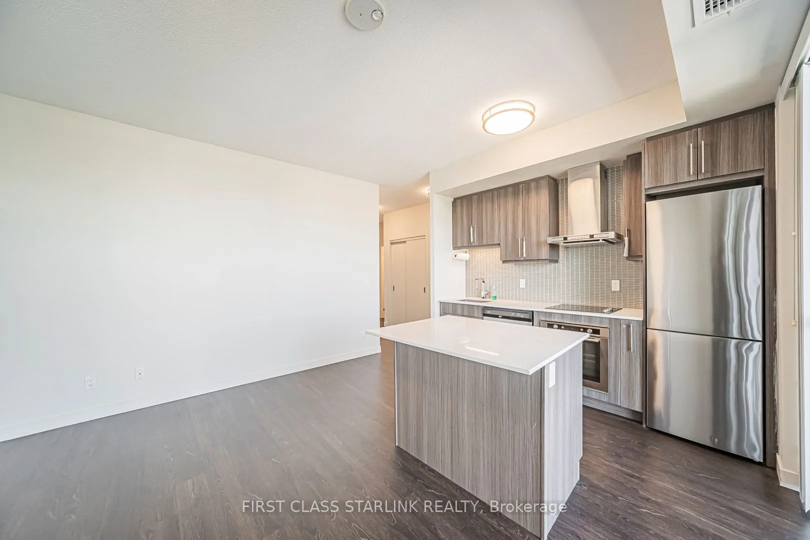 2087 Fairview Street, #2202