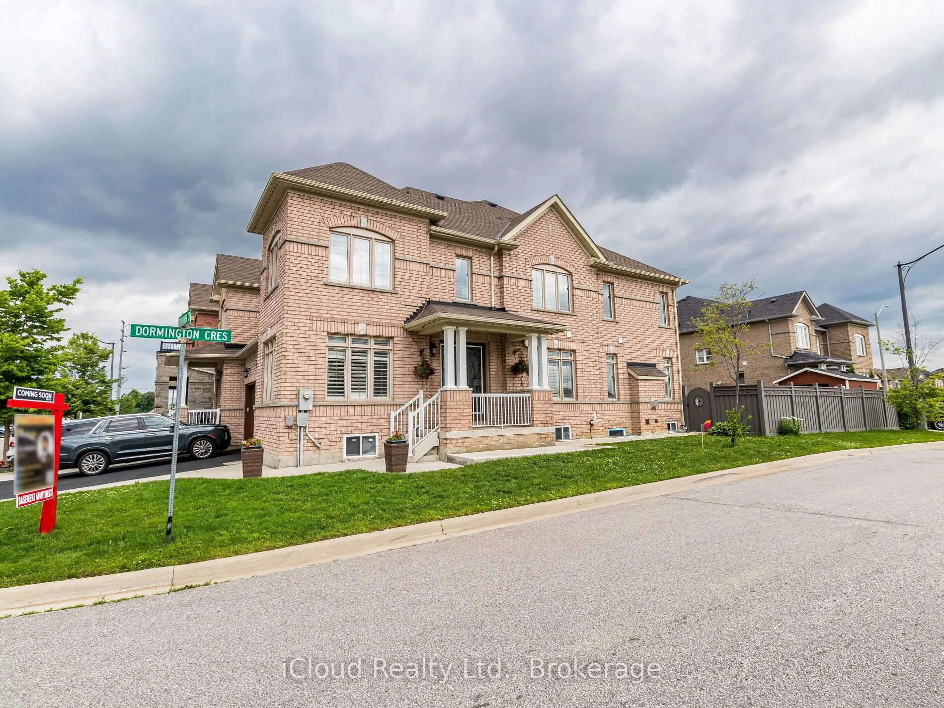 42 Swancreek Court