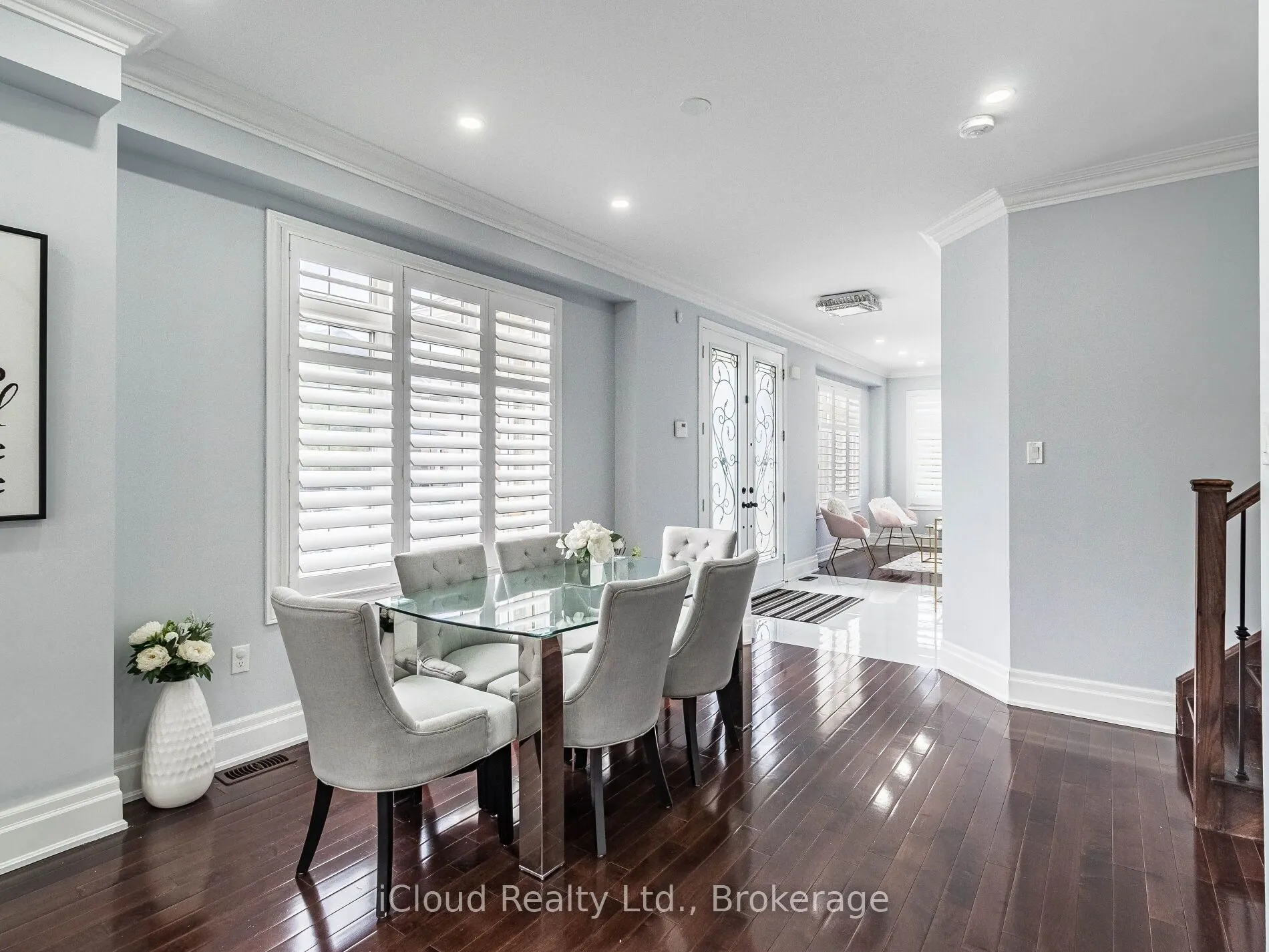 42 Swancreek Court