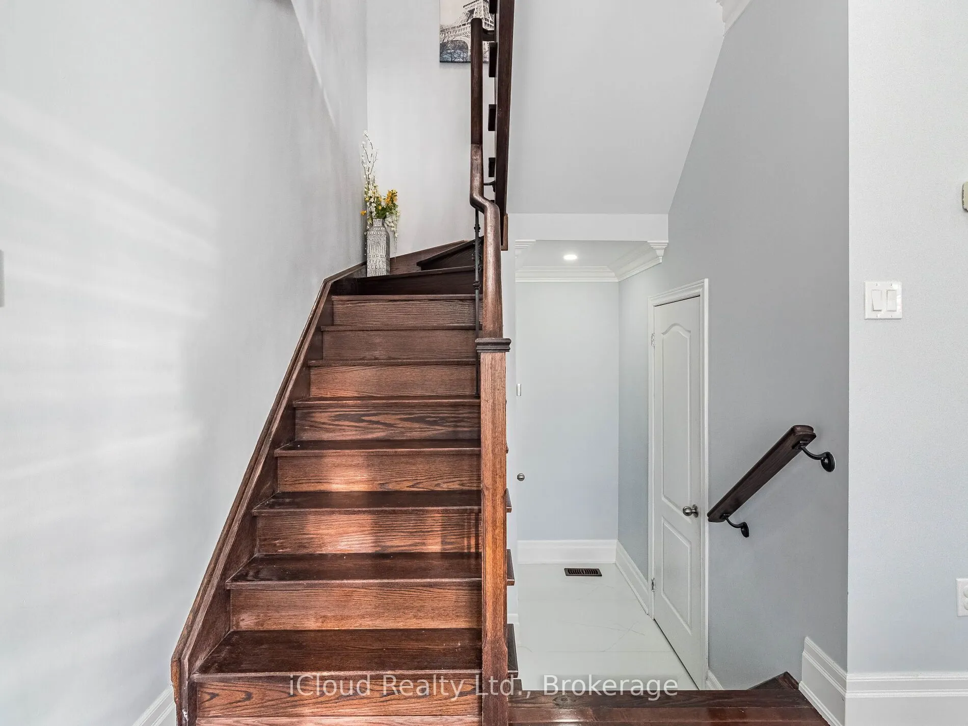 42 Swancreek Court