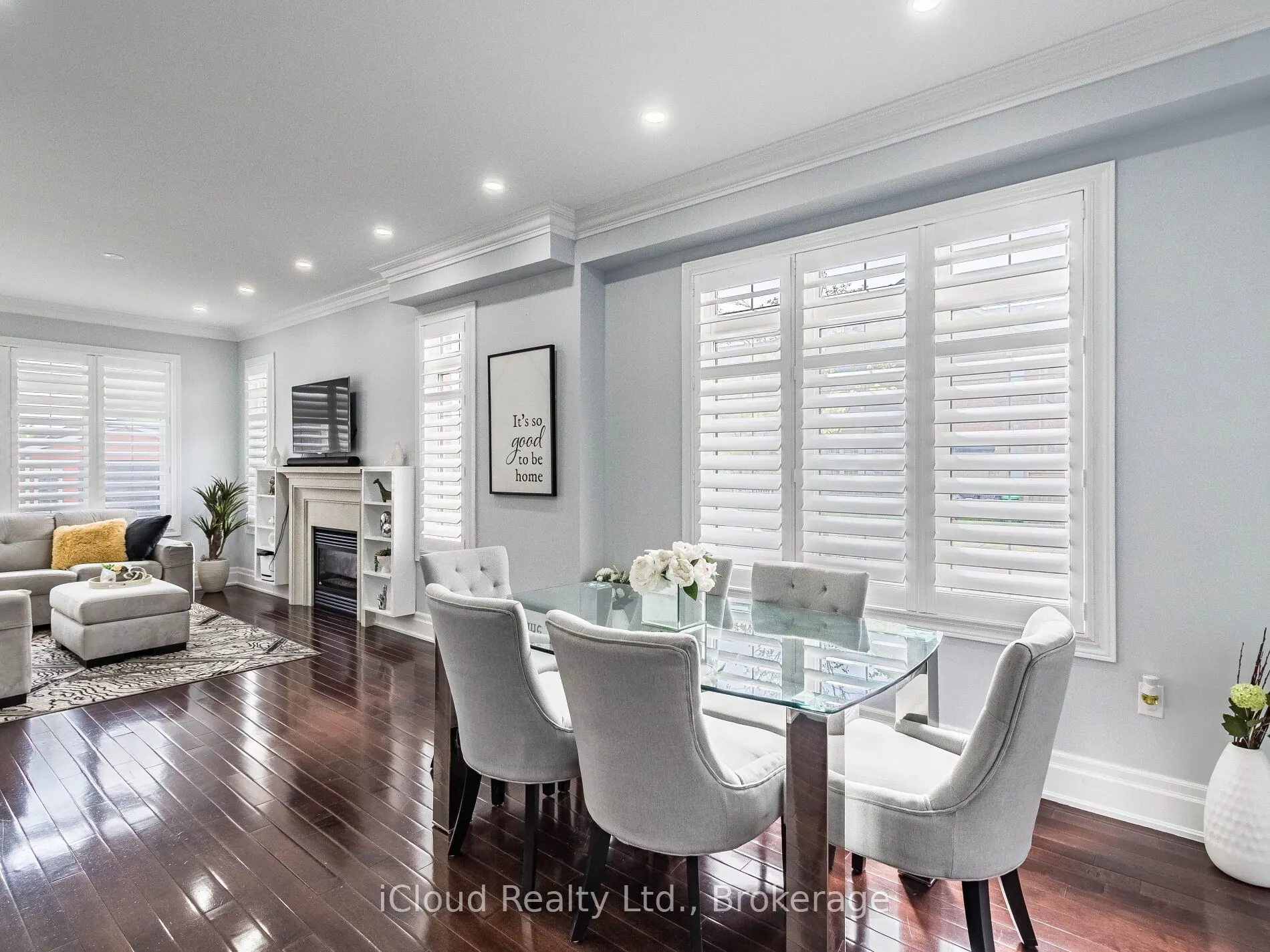 42 Swancreek Court