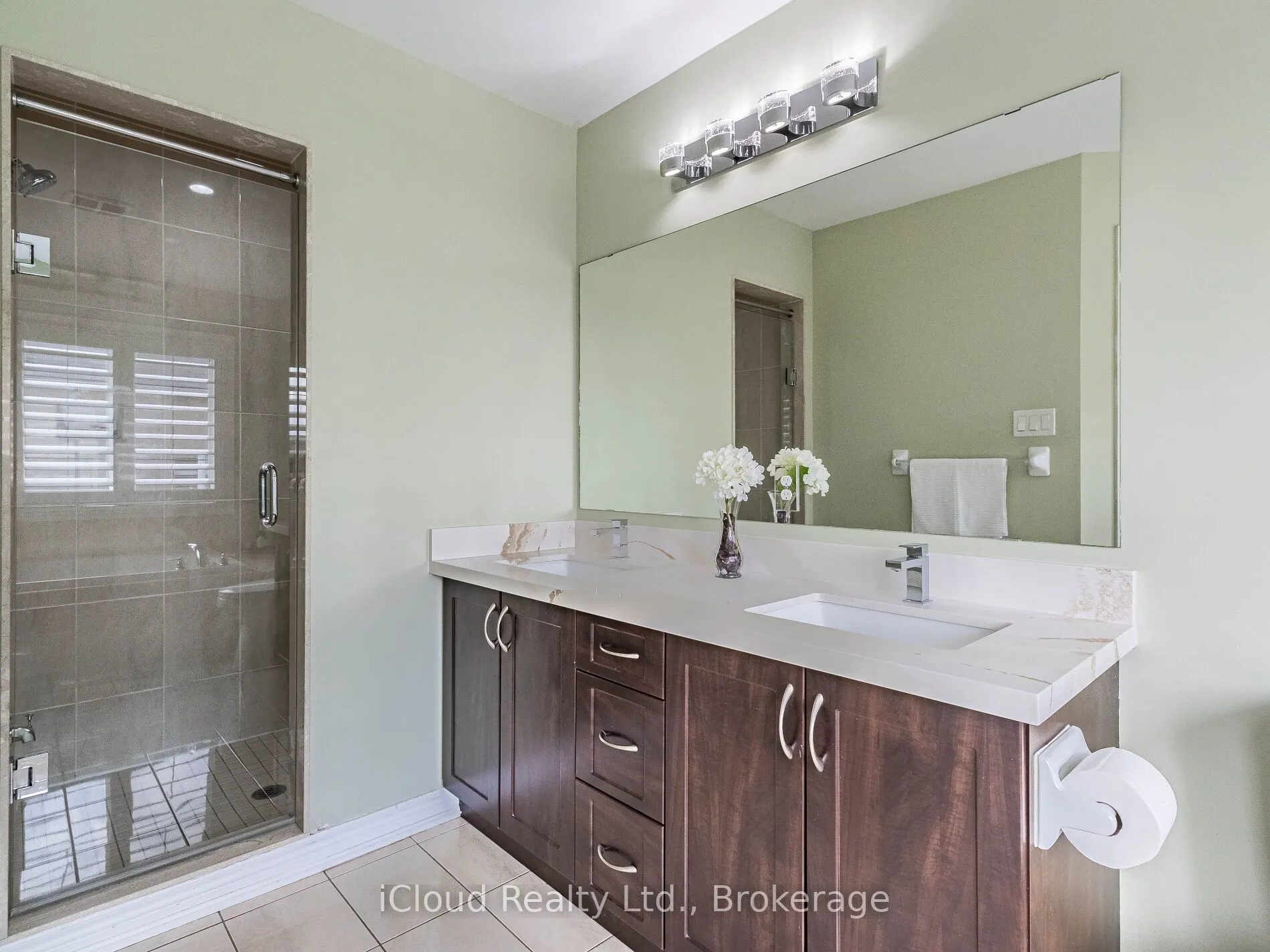 42 Swancreek Court