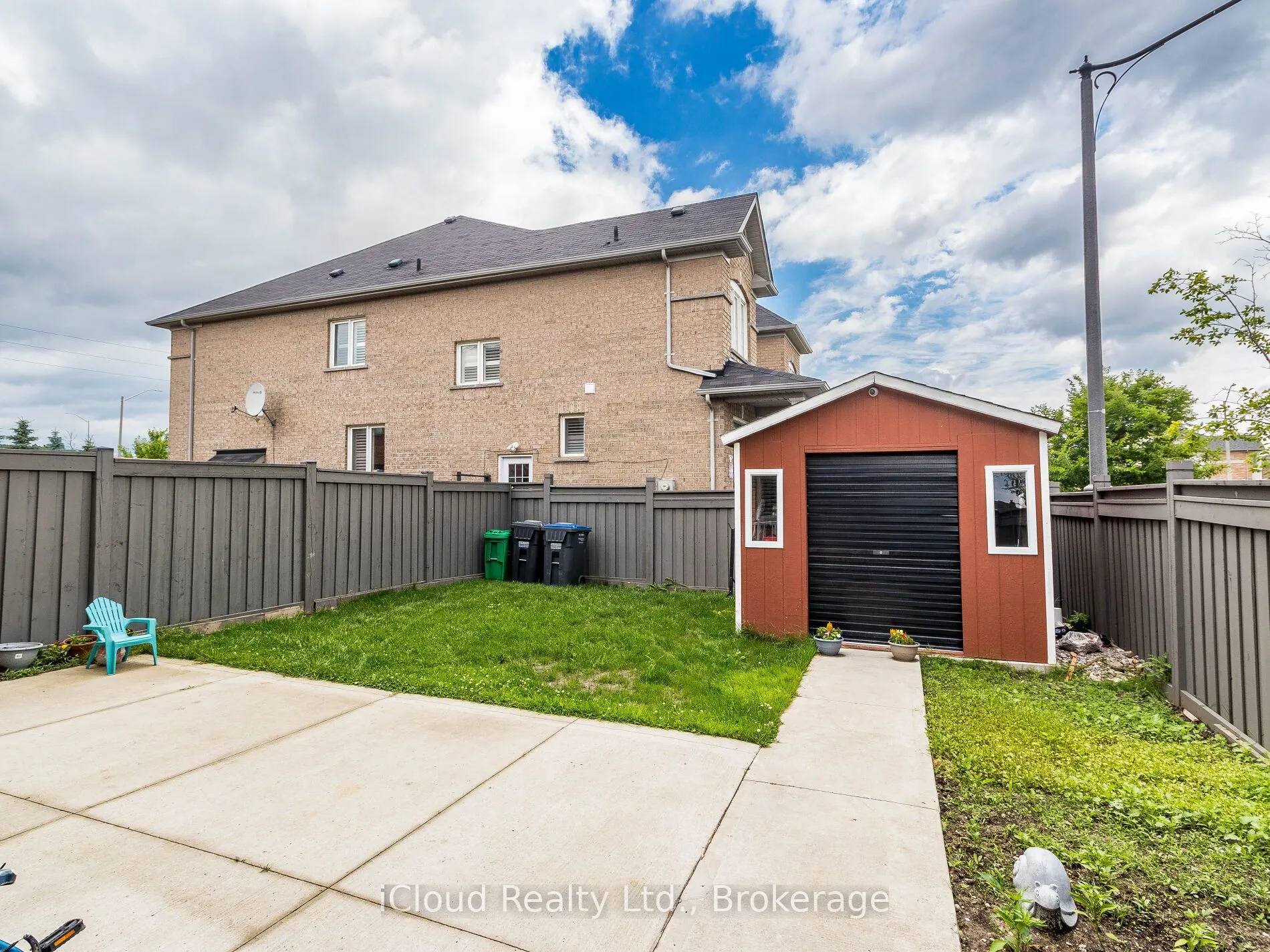 42 Swancreek Court