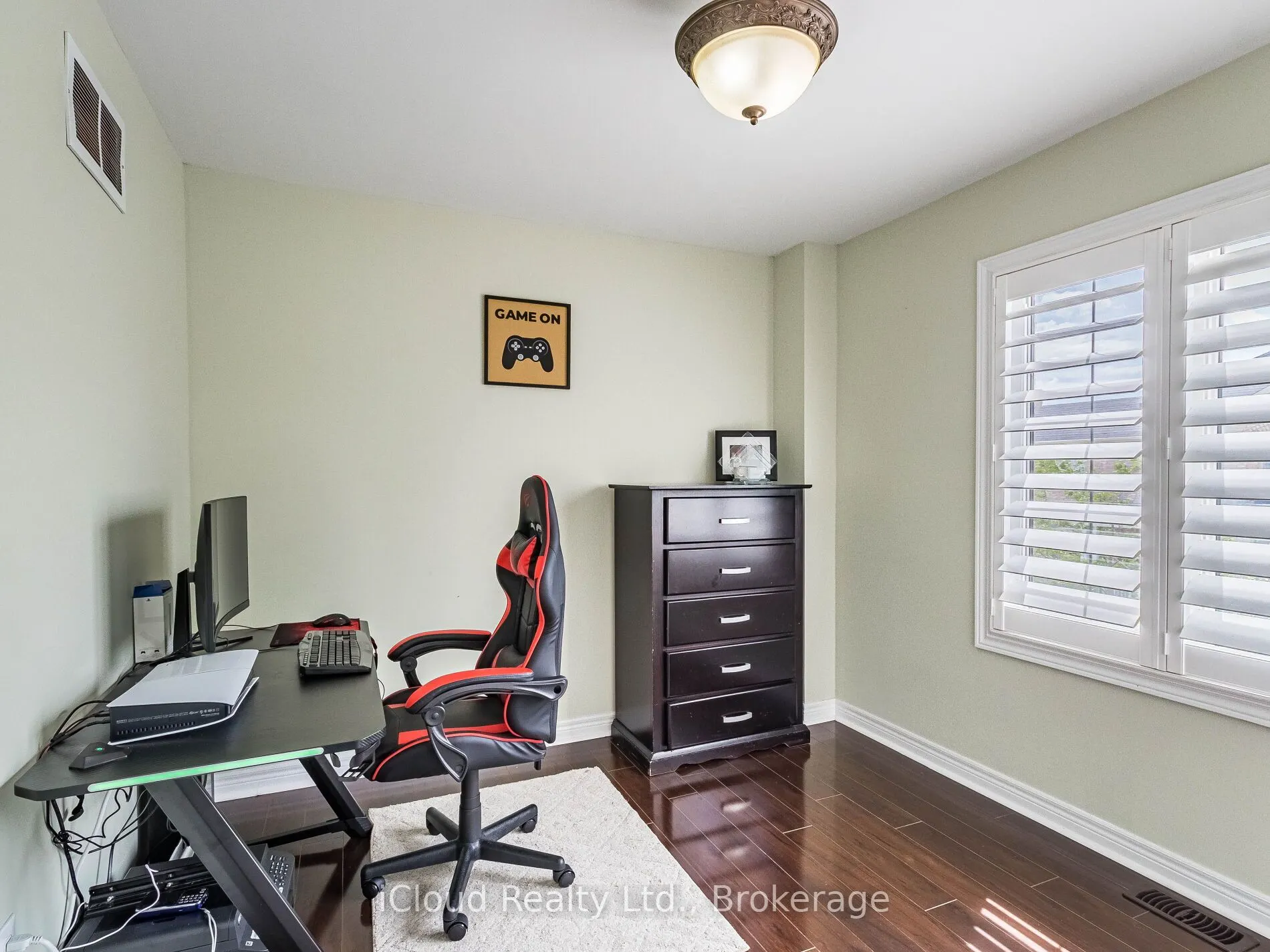42 Swancreek Court