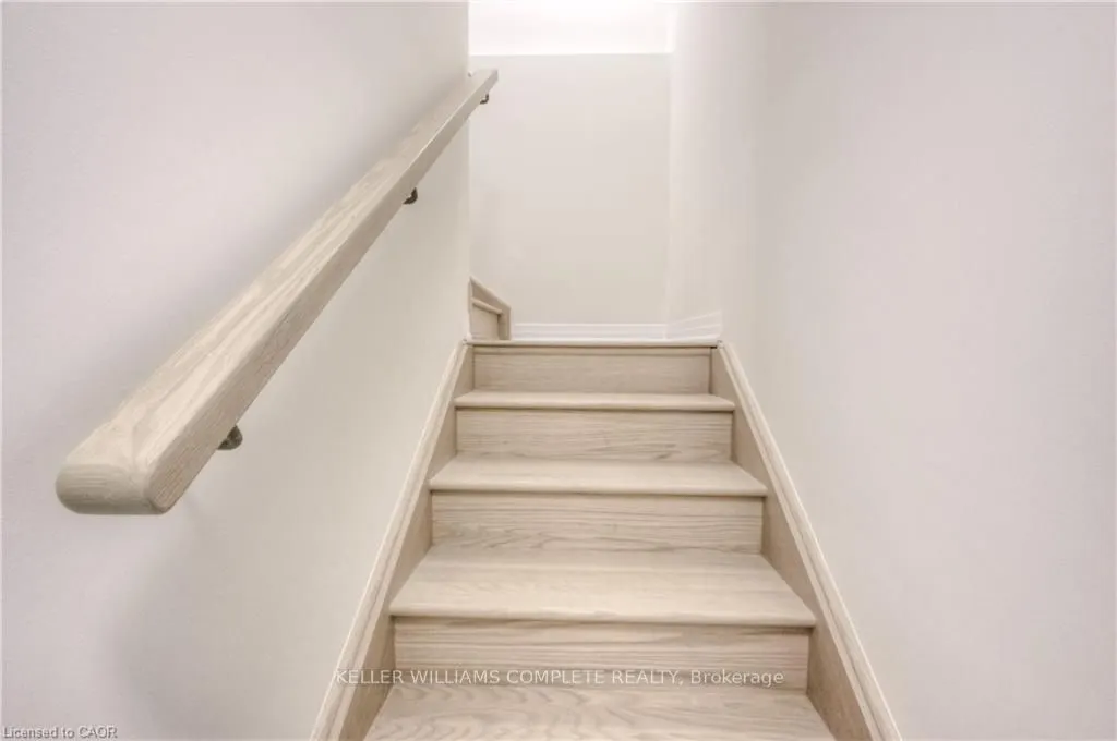 104 Settlers Road E