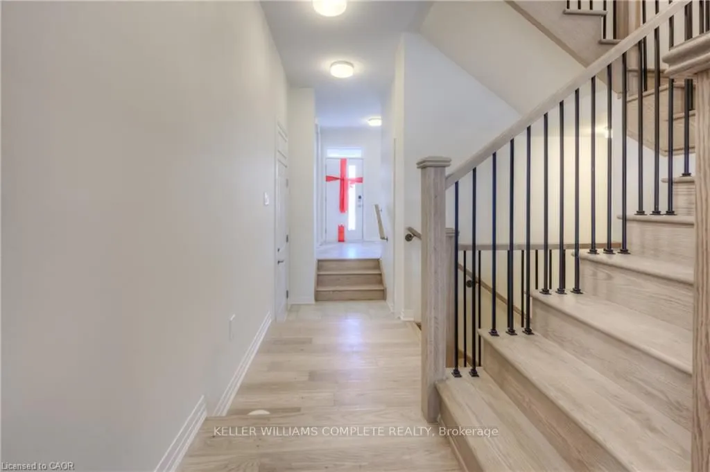 104 Settlers Road E