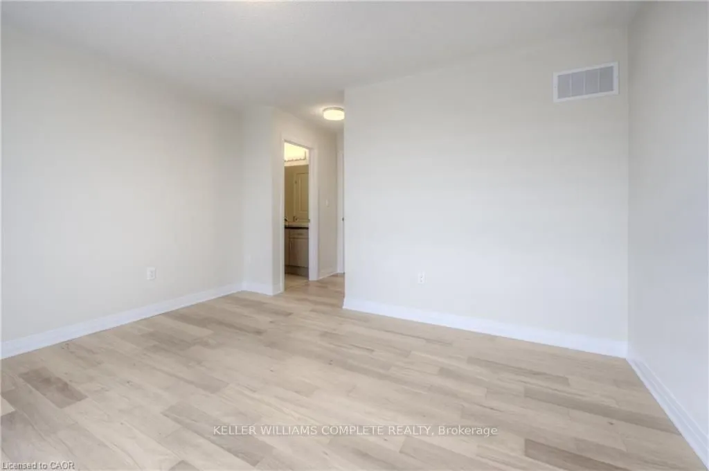 104 Settlers Road E