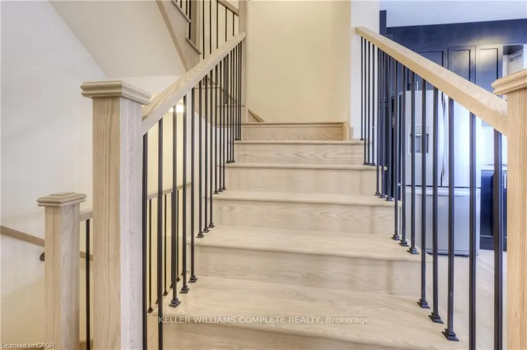 104 Settlers Road E